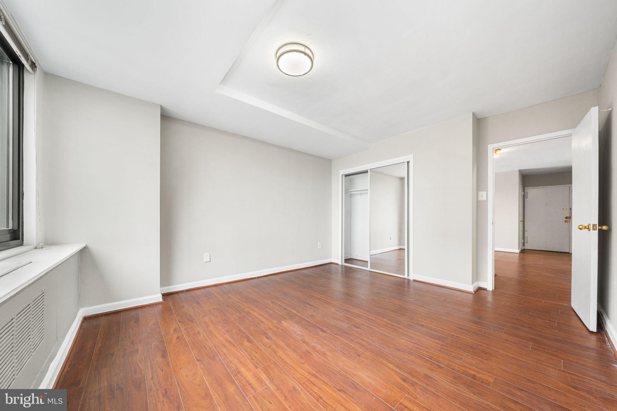 RIVER PLACE EAST - Residential