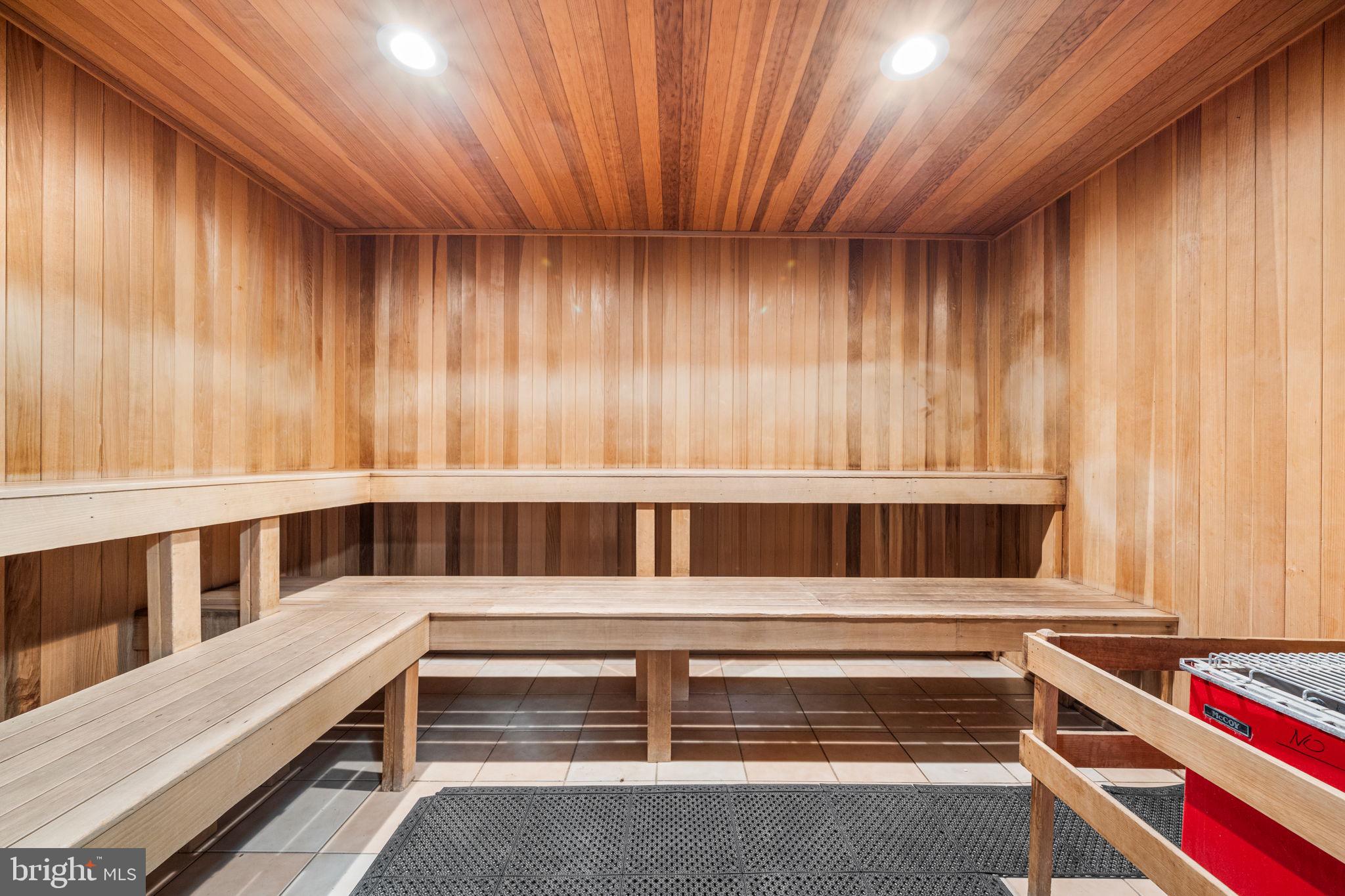 RIVER PLACE EAST - Residential