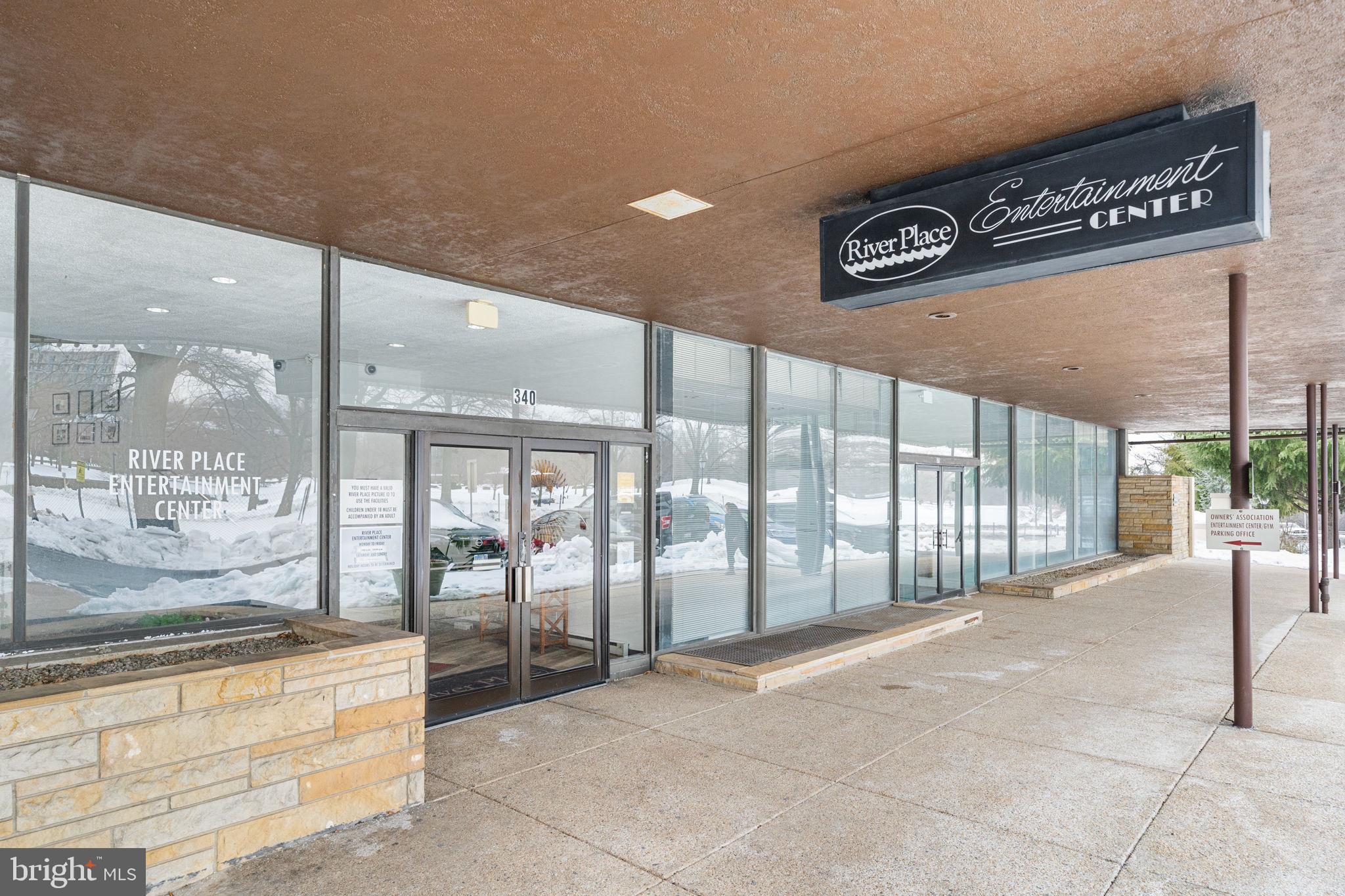 RIVER PLACE EAST - Residential