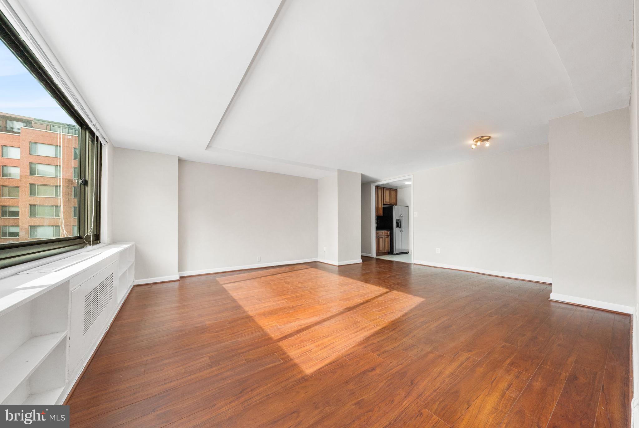 RIVER PLACE EAST - Residential