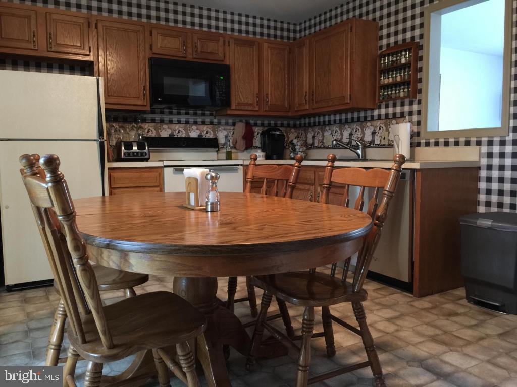 MEADOWBROOK - Residential