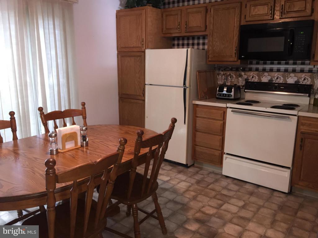MEADOWBROOK - Residential