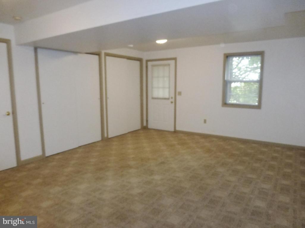 MEADOWBROOK - Residential
