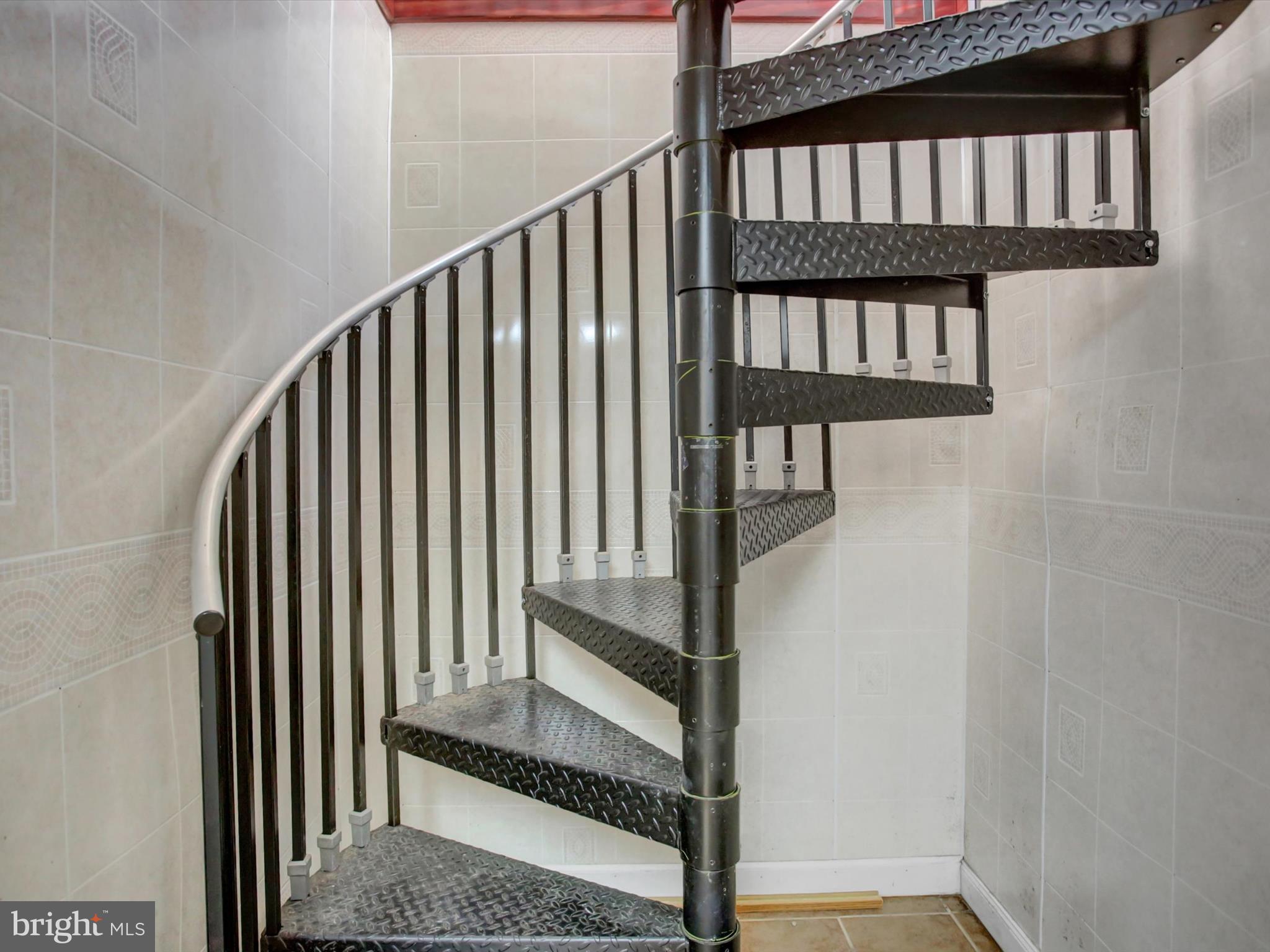 WARM SPRING ESTATES - Residential