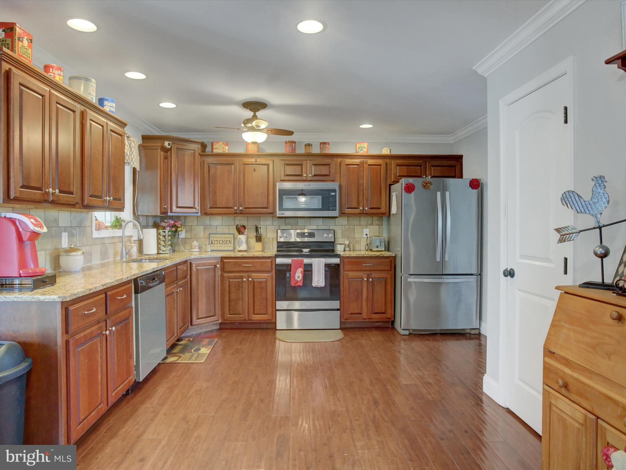 WARM SPRING ESTATES - Residential