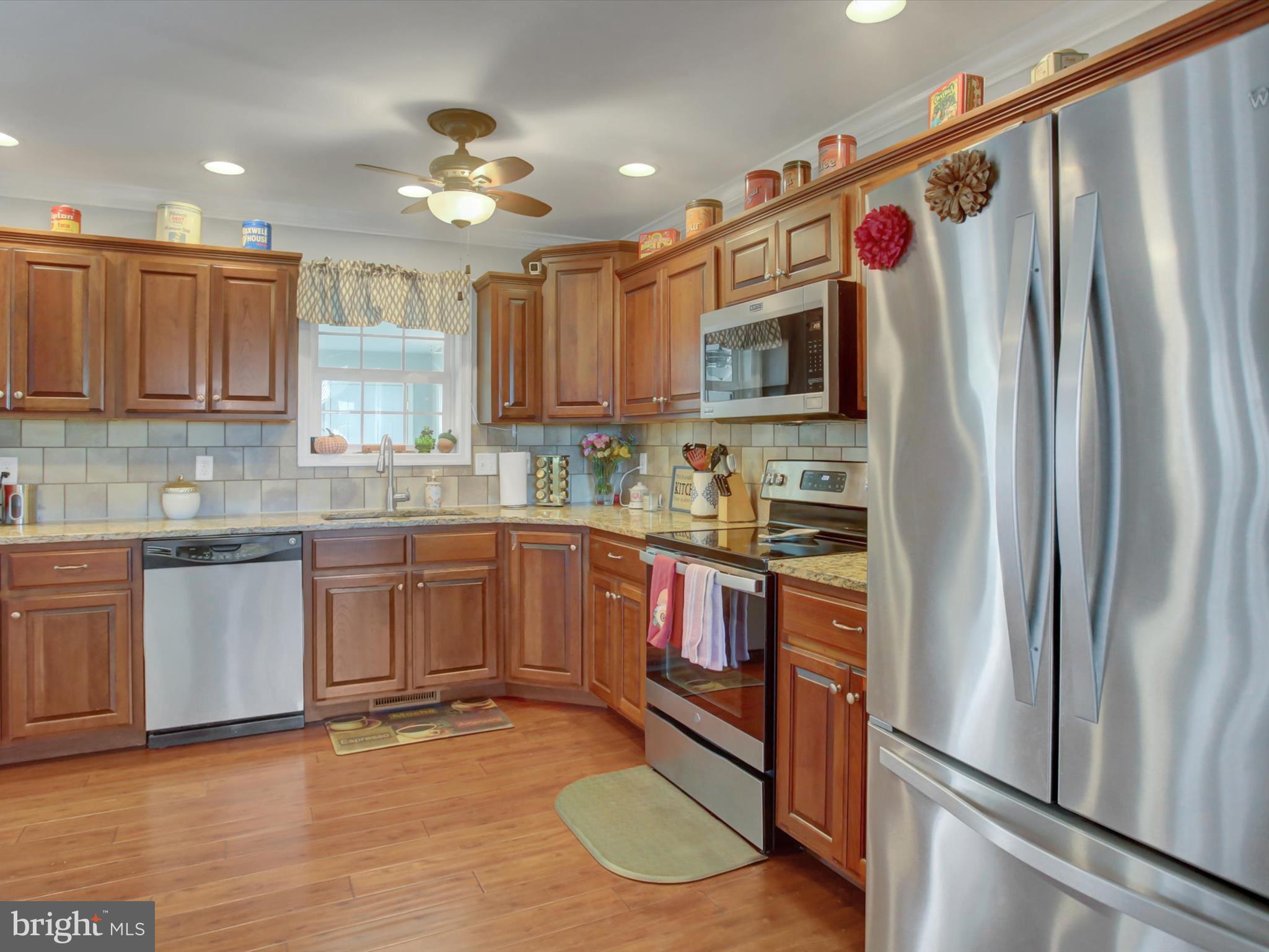 WARM SPRING ESTATES - Residential