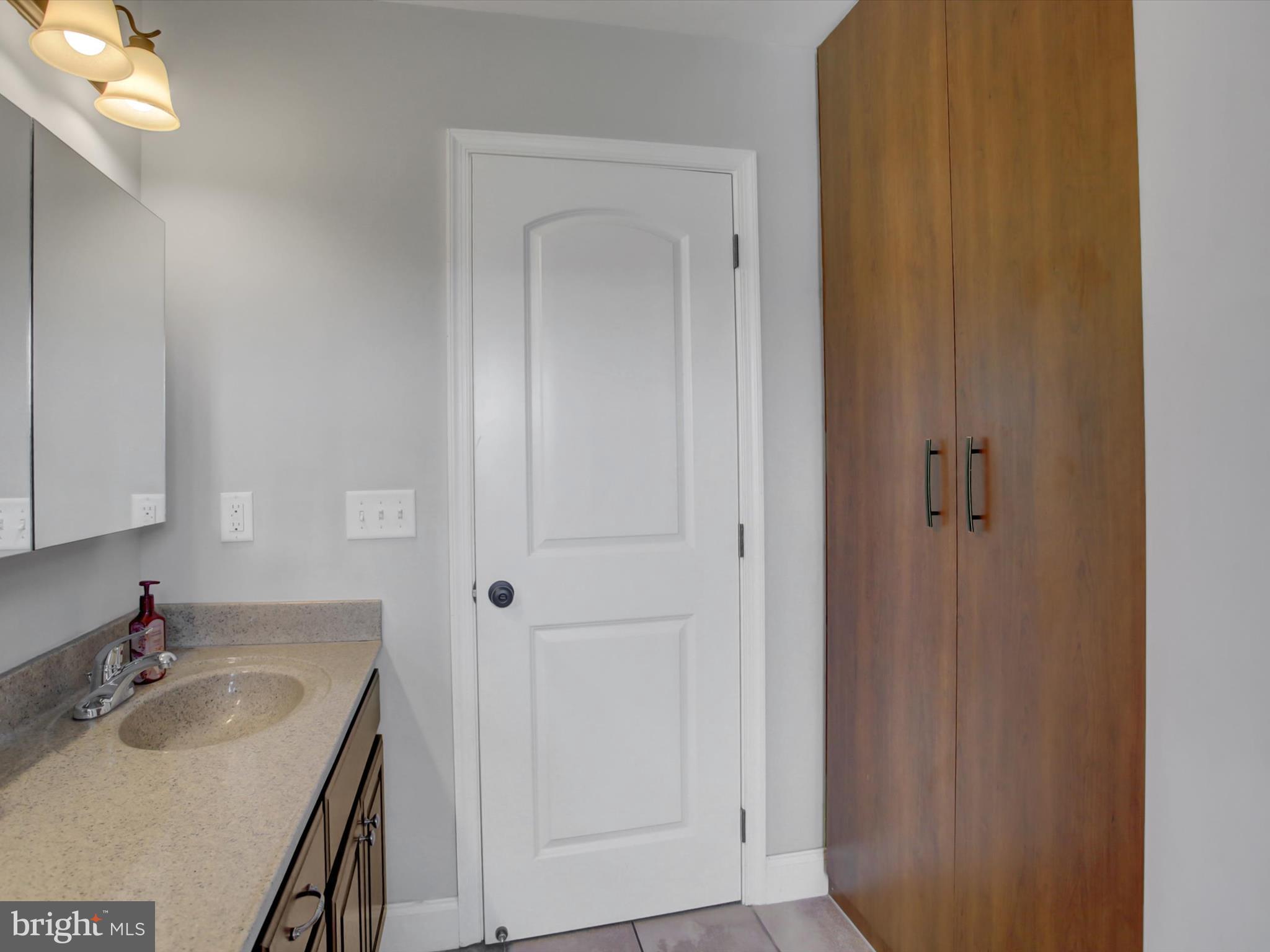 WARM SPRING ESTATES - Residential