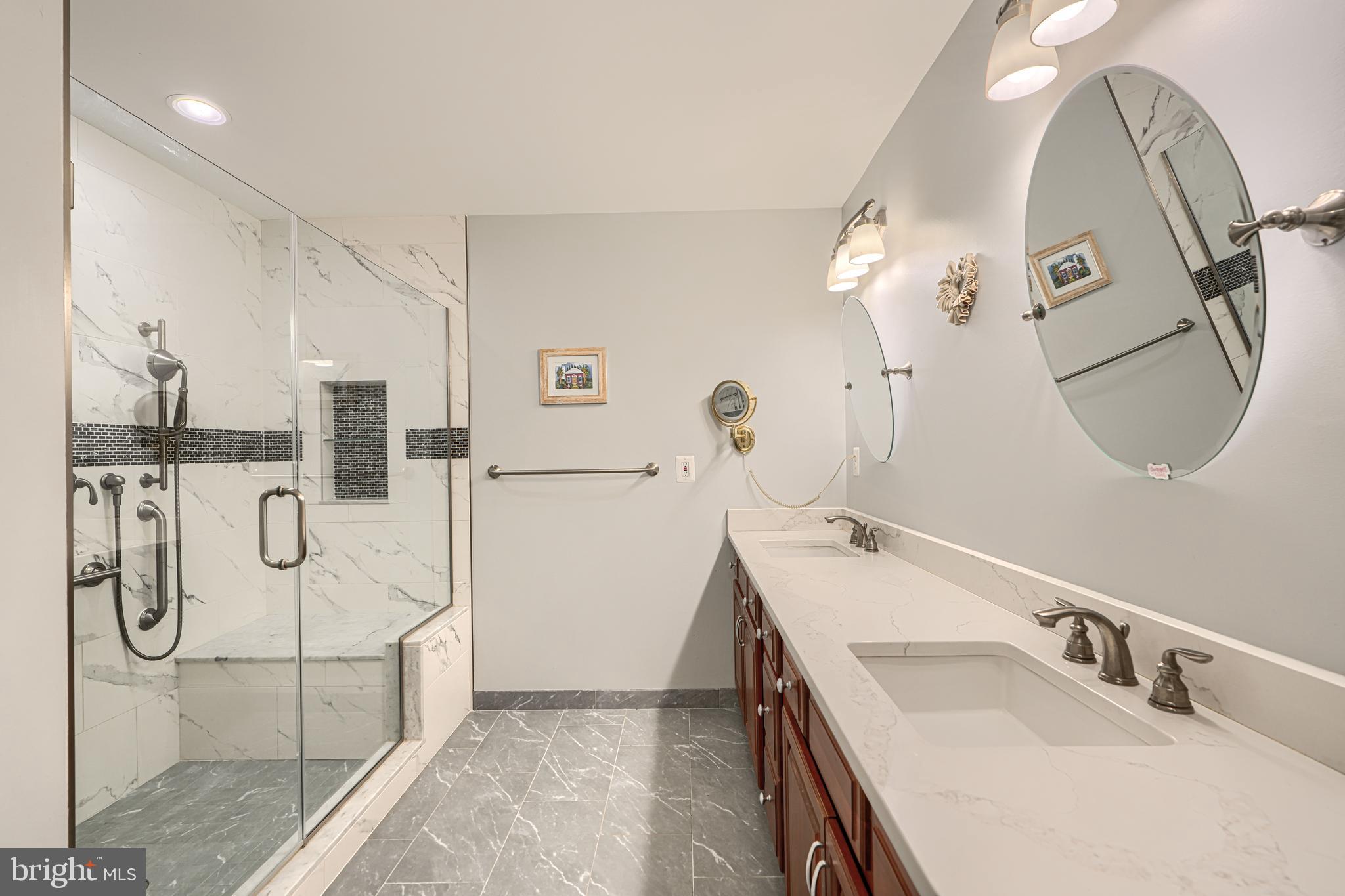 MY LADY'S MANOR - Residential