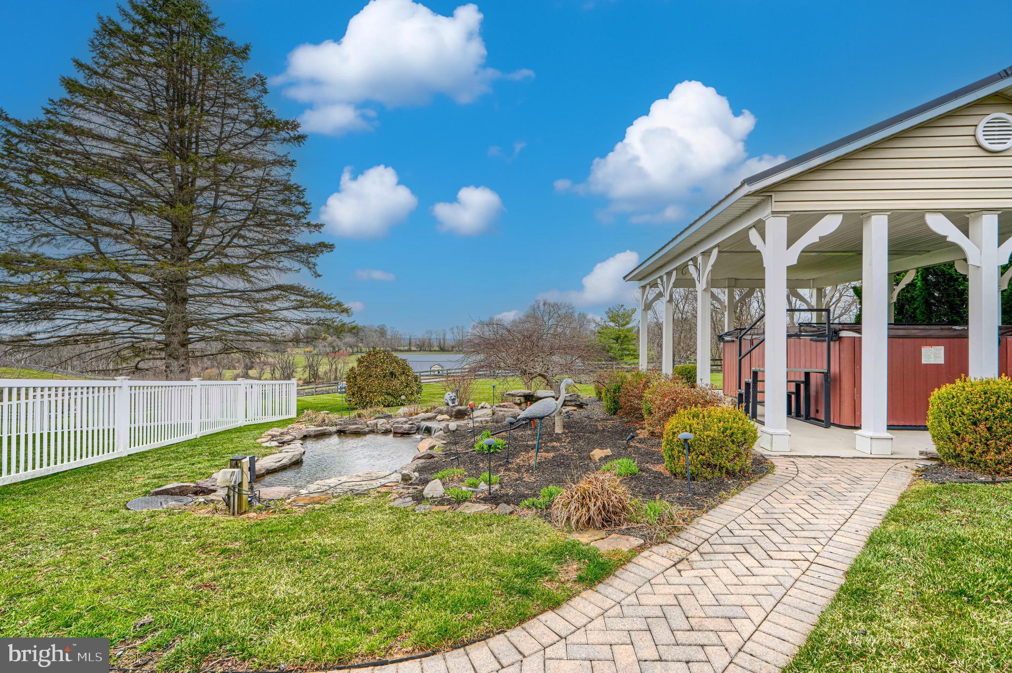 MY LADY'S MANOR - Residential