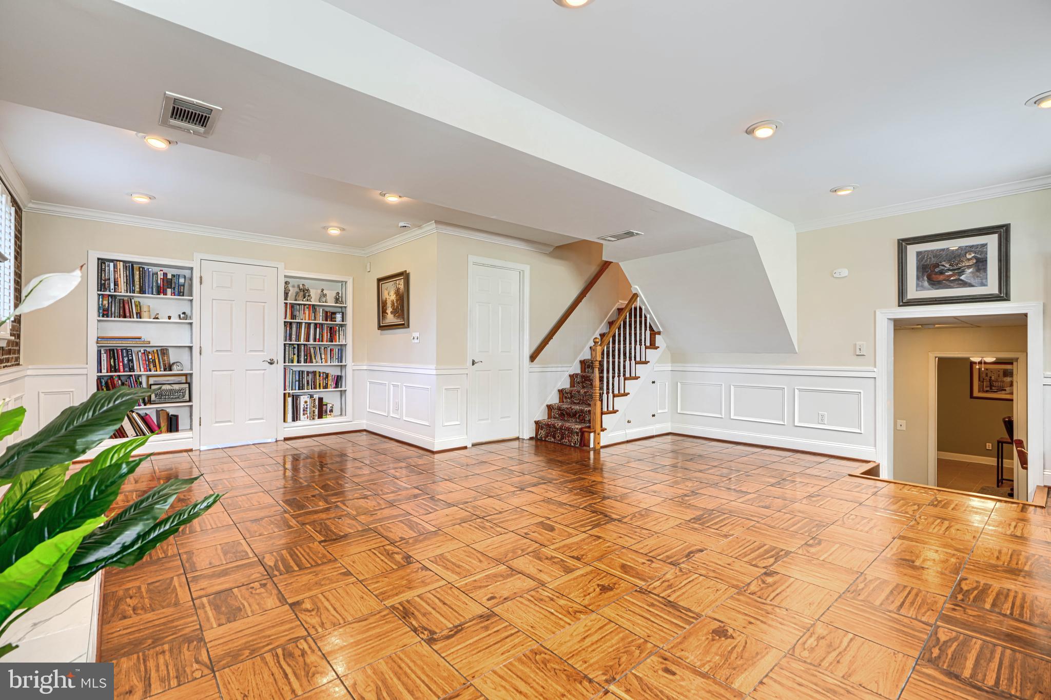 MY LADY'S MANOR - Residential