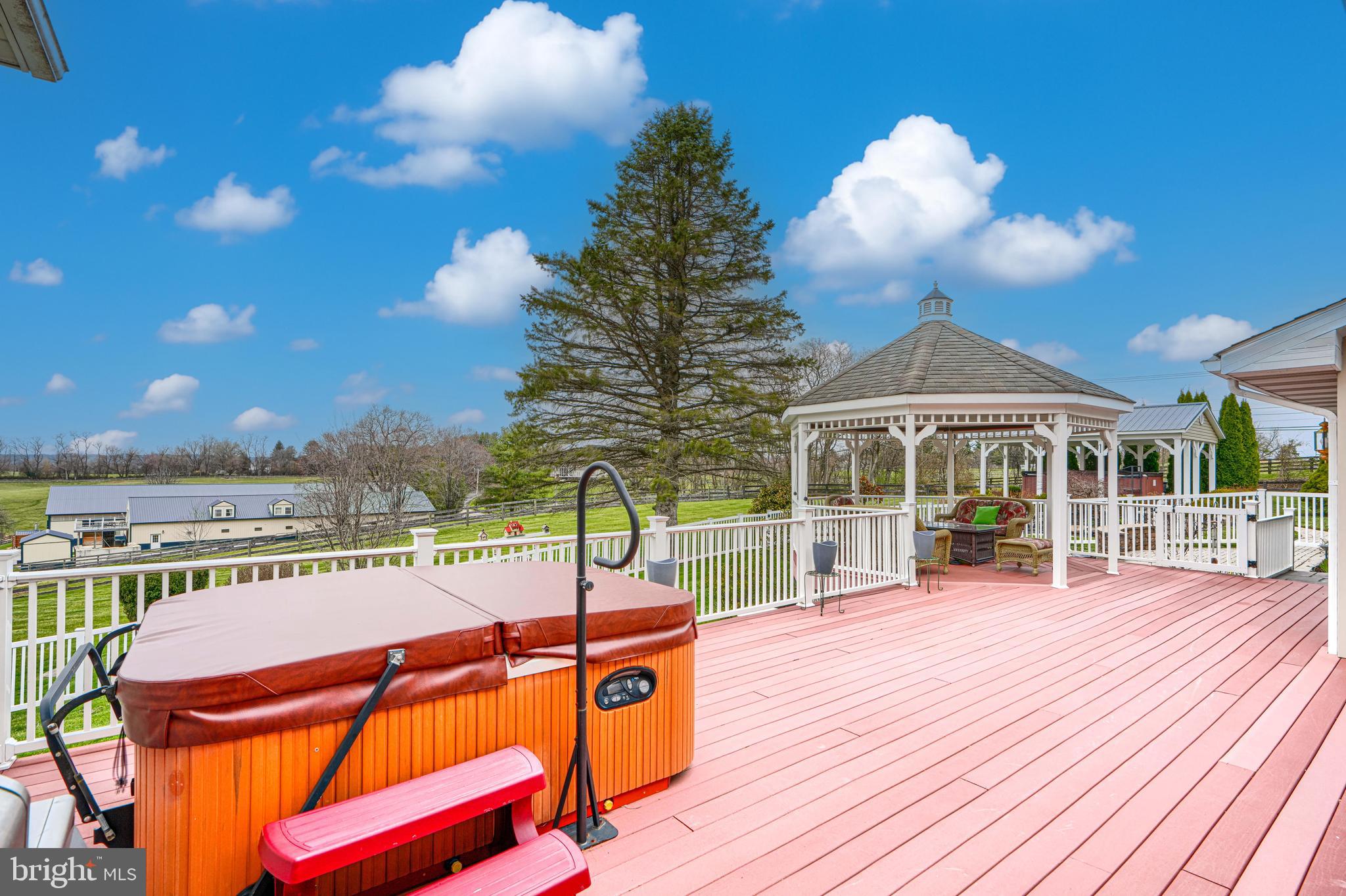 MY LADY'S MANOR - Residential