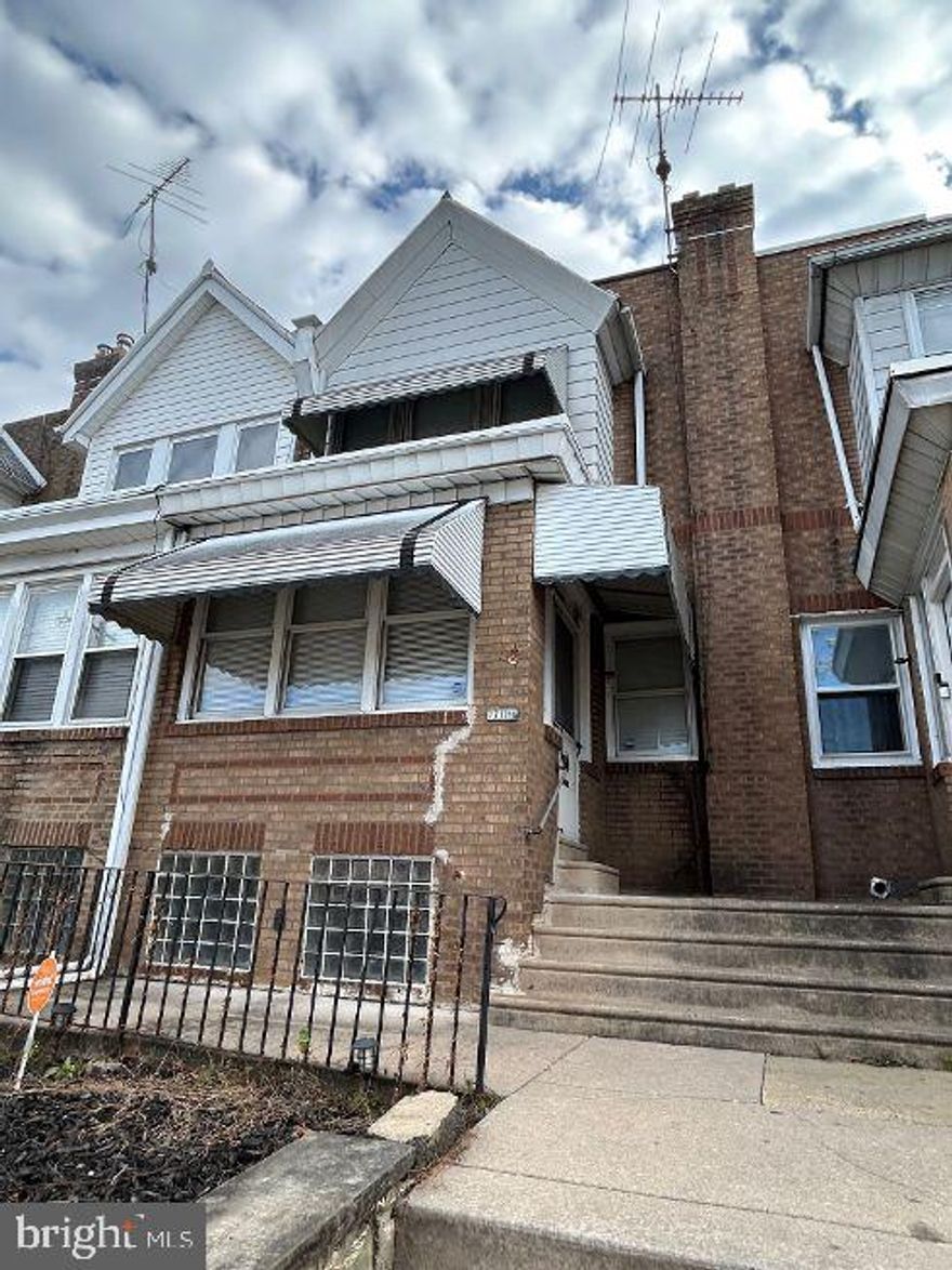 Super large well cared for home!  Real hardwood floors, decorative fireplace.  Huge kitchen.  Bright and sunny!  Full basement and attached 1 car garage.  Very large bedrooms.  This great home is bigger than most in area.
