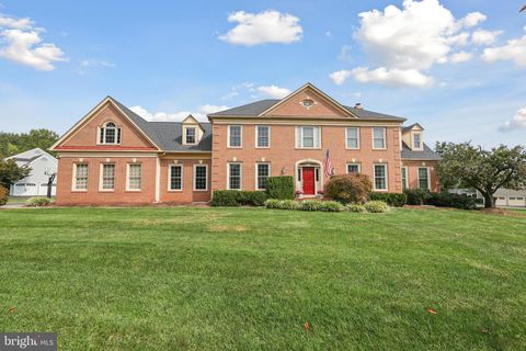 6627 MCCAMBELL CLUSTER CENTREVILLE VA 20120