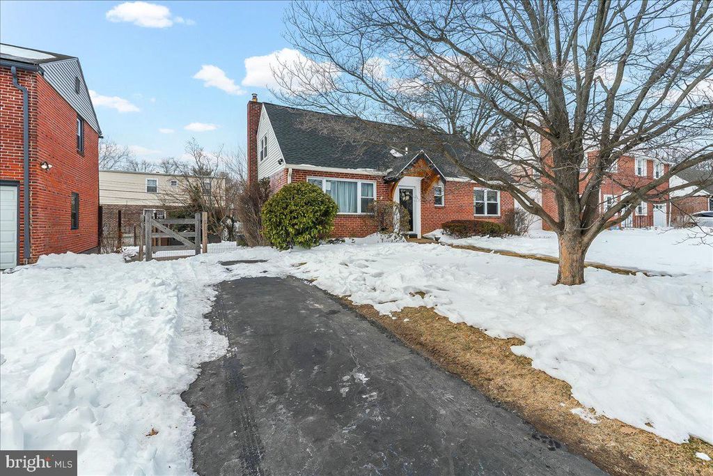 Photo of 4 S Chester Avenue, ALDAN, PA 19018 (MLS # PADE2107540)