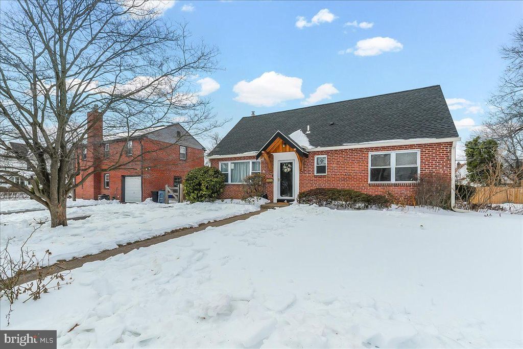 Photo of 4 S Chester Avenue, ALDAN, PA 19018 (MLS # PADE2107540)