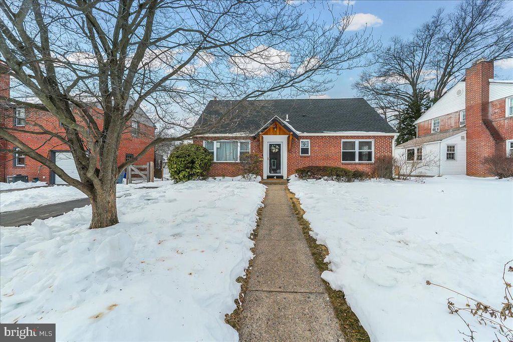 Photo of 4 S Chester Avenue, ALDAN, PA 19018 (MLS # PADE2107540)