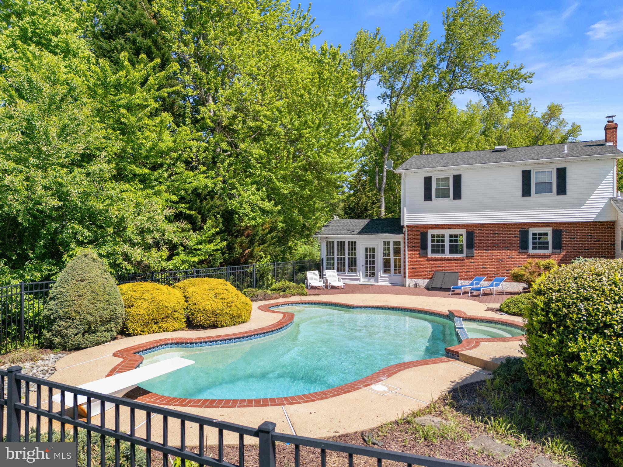 ROLLING MEADOWS - Residential