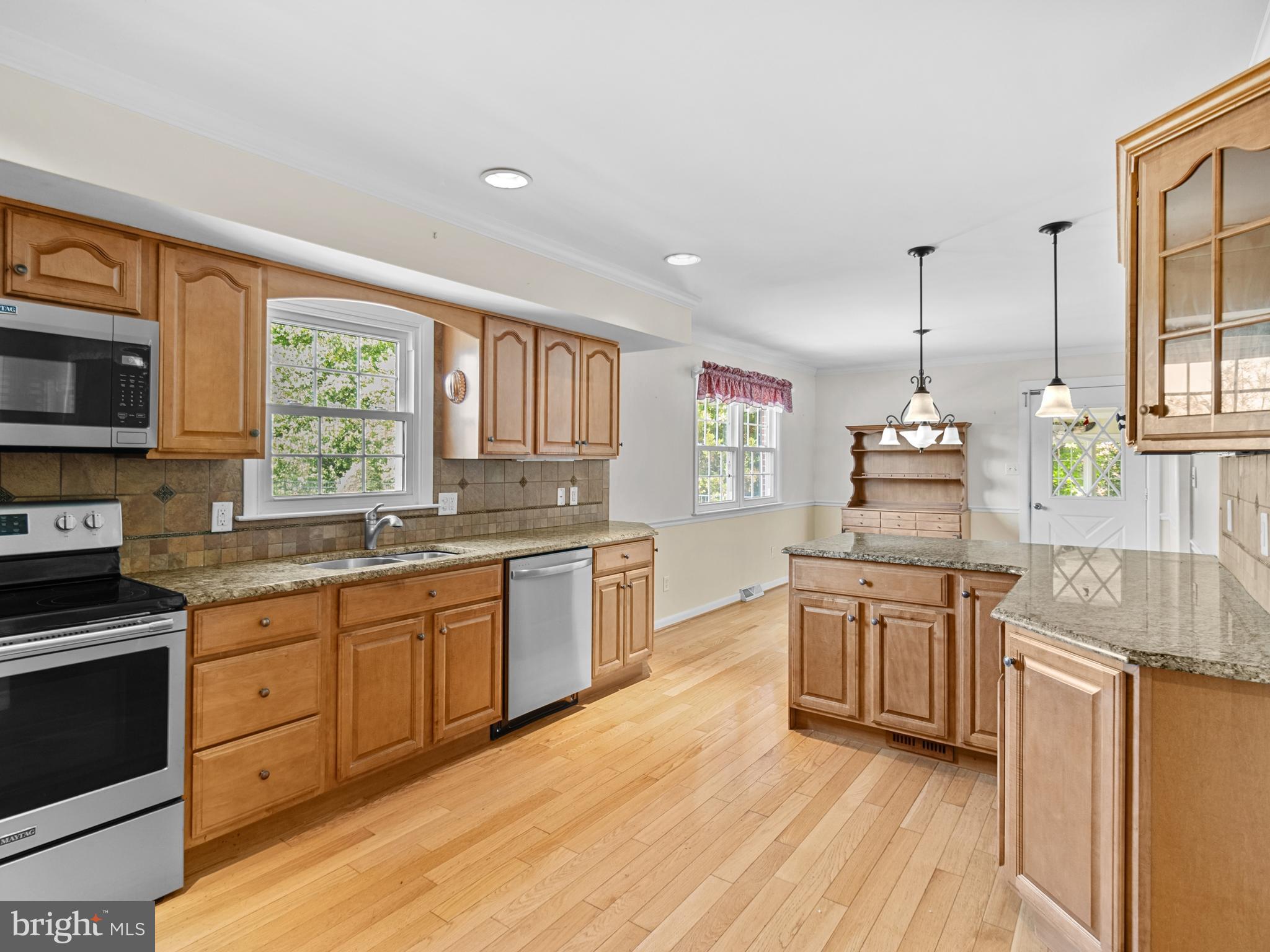 ROLLING MEADOWS - Residential