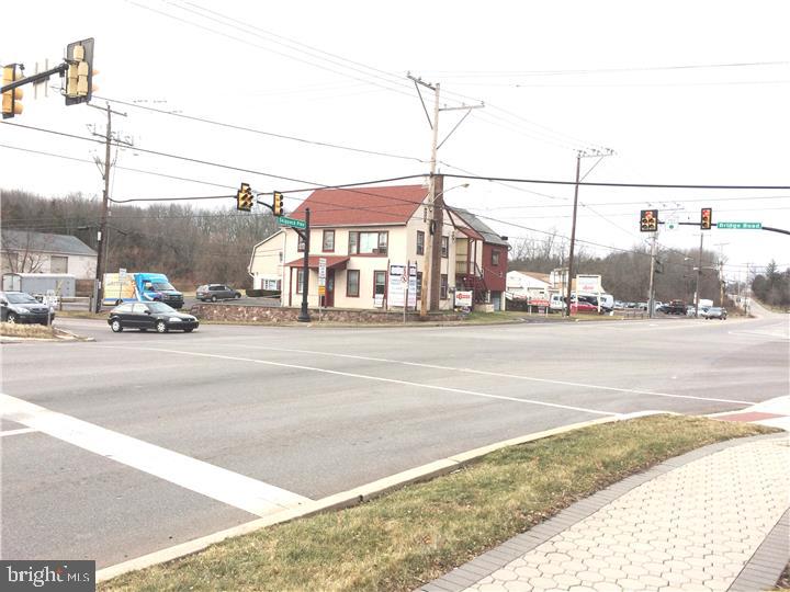 4312 SKIPPACK PIKE