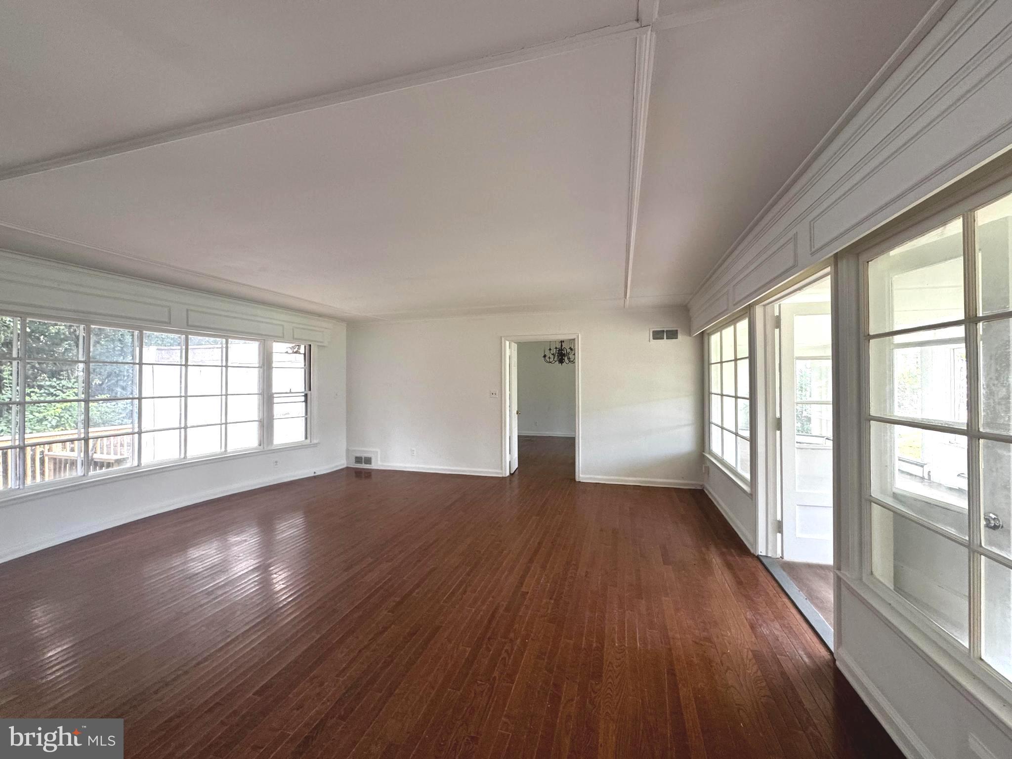 200 CEDAR AVENUE