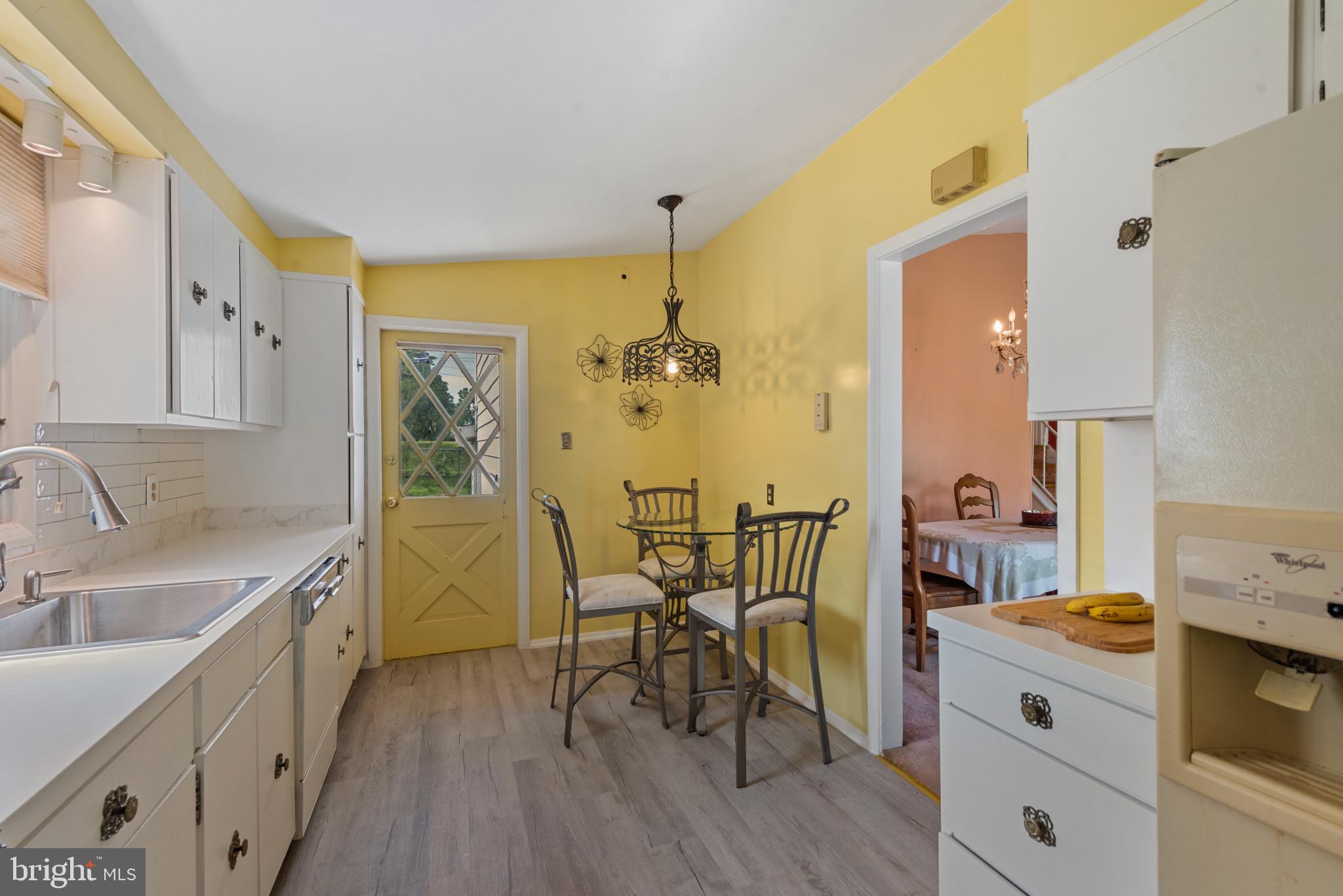 WILLIAMSBURG - Residential