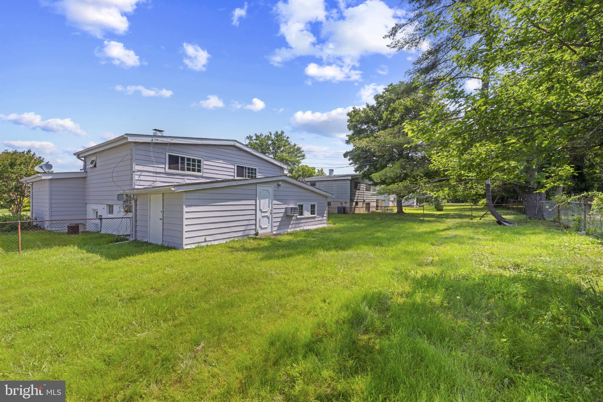 WILLIAMSBURG - Residential