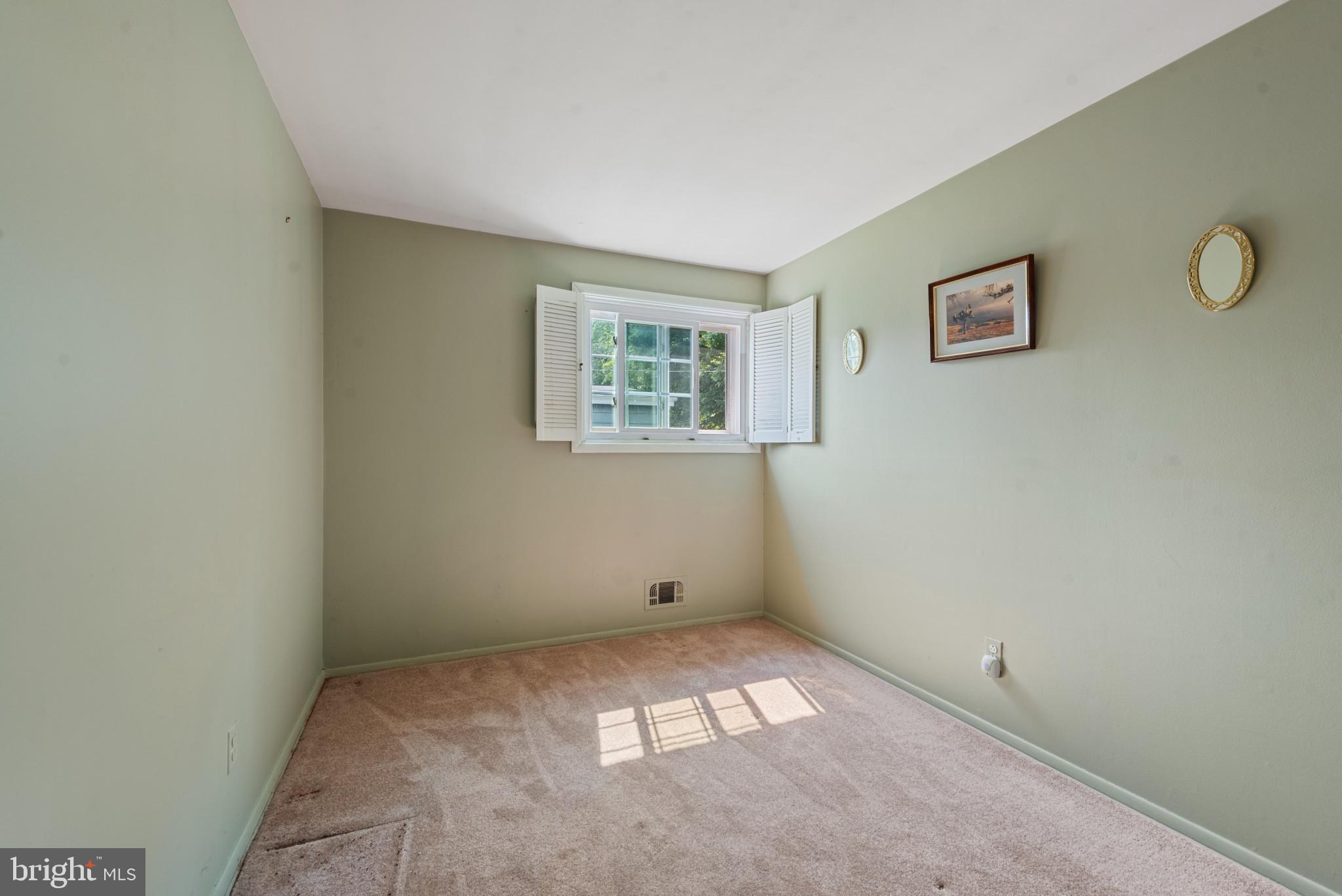 WILLIAMSBURG - Residential