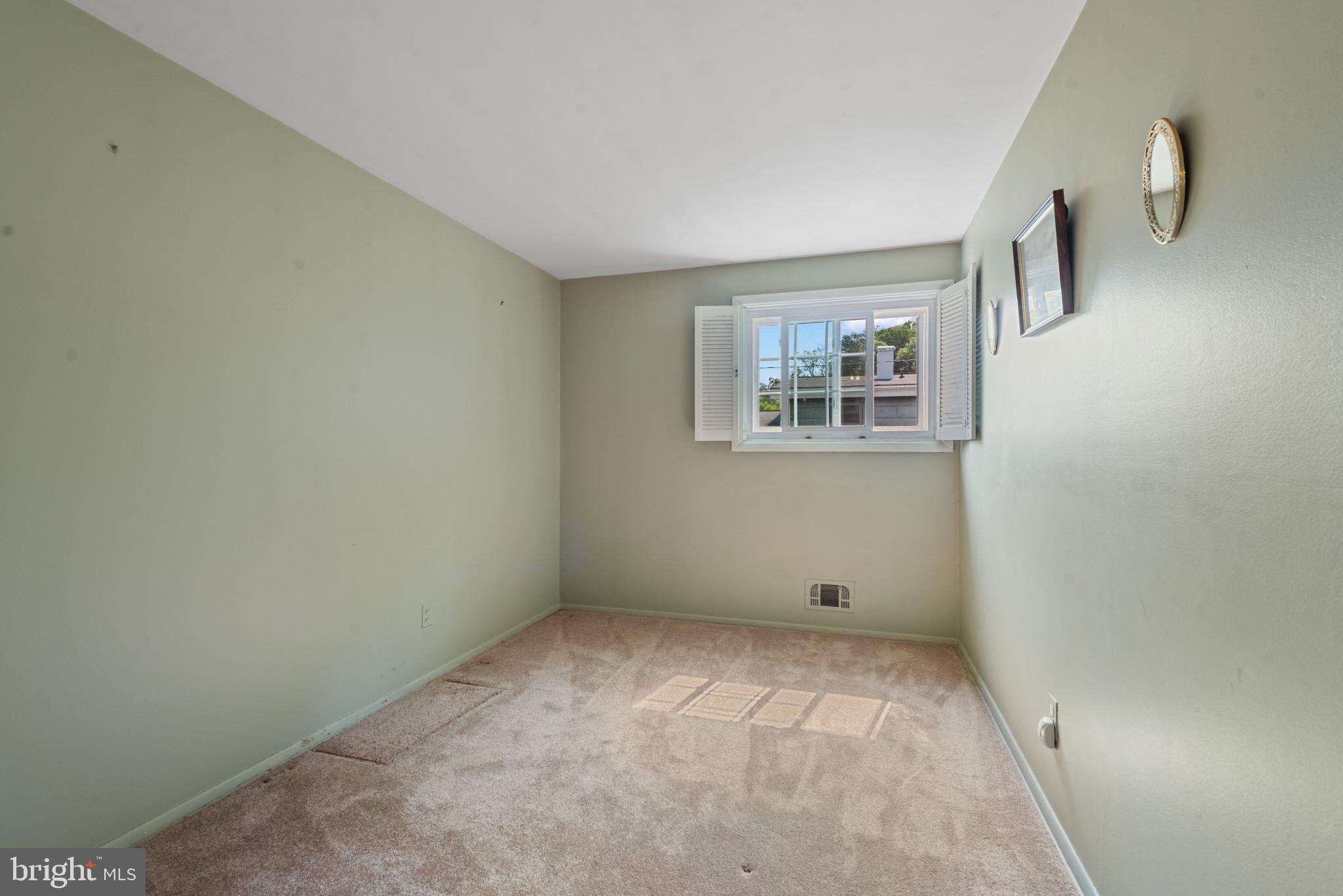 WILLIAMSBURG - Residential