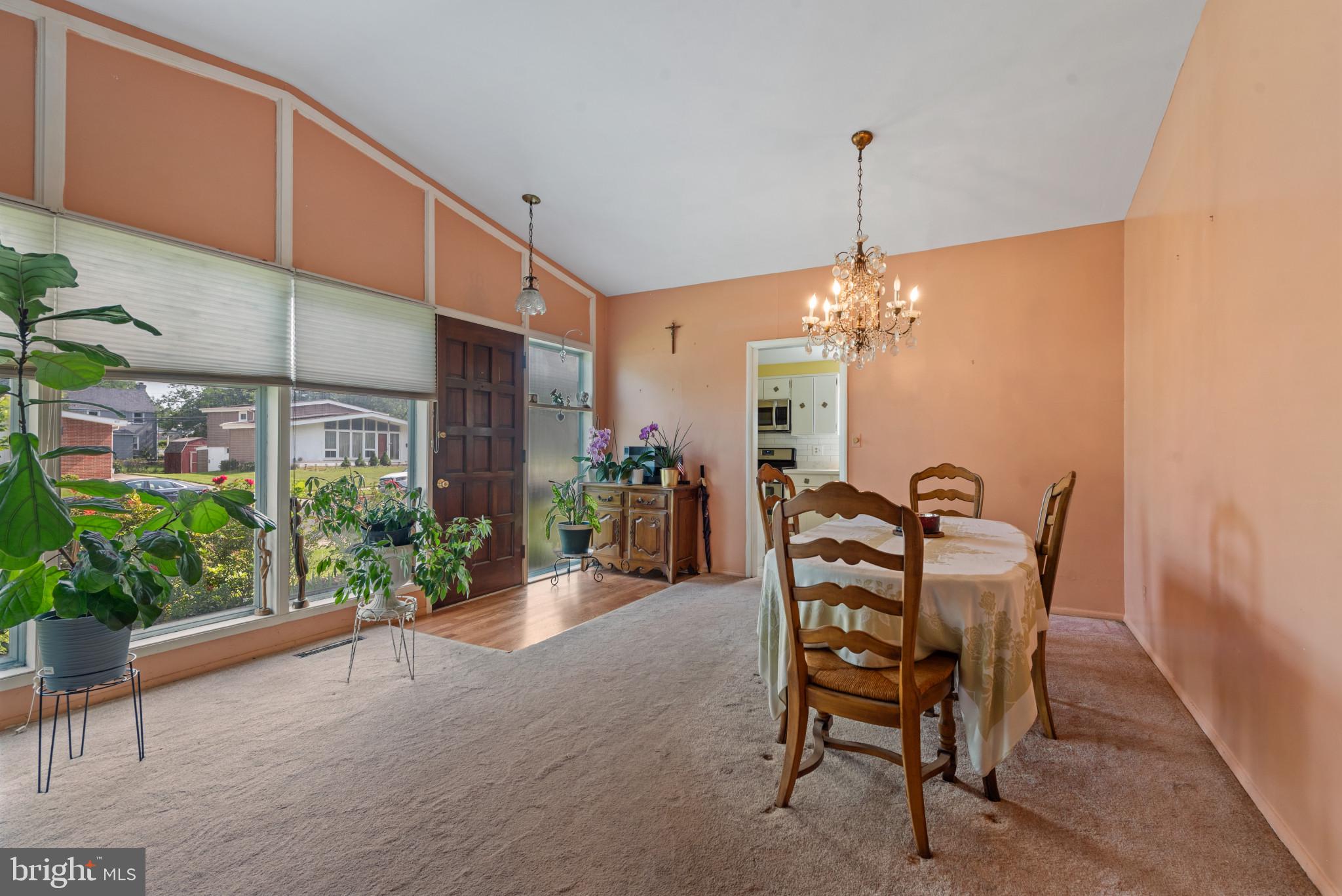 WILLIAMSBURG - Residential