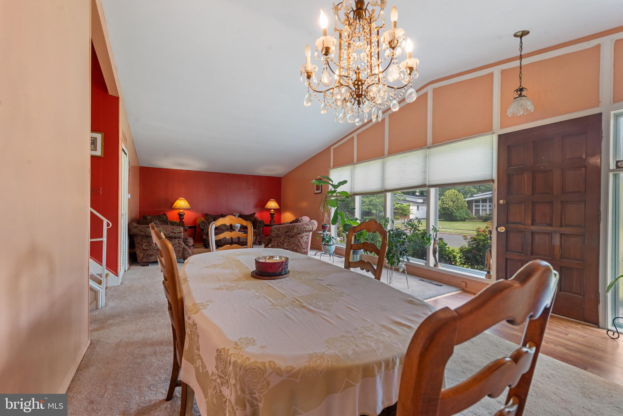 WILLIAMSBURG - Residential