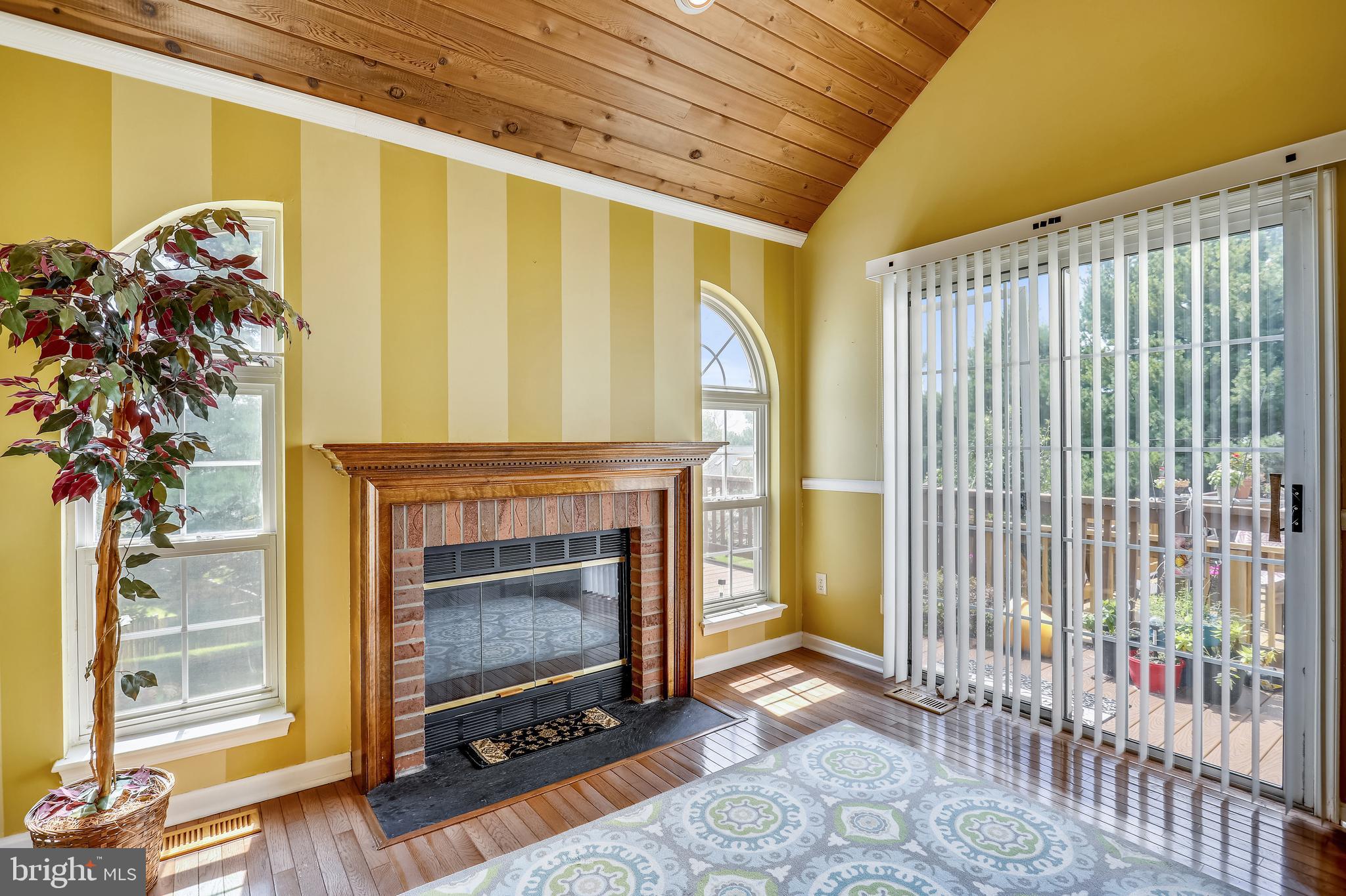 COUNTRY WALK - Residential