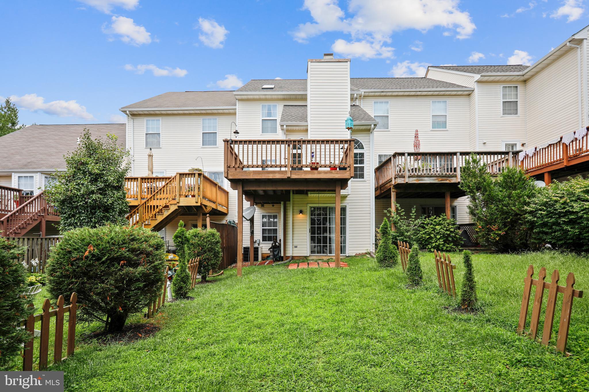 COUNTRY WALK - Residential