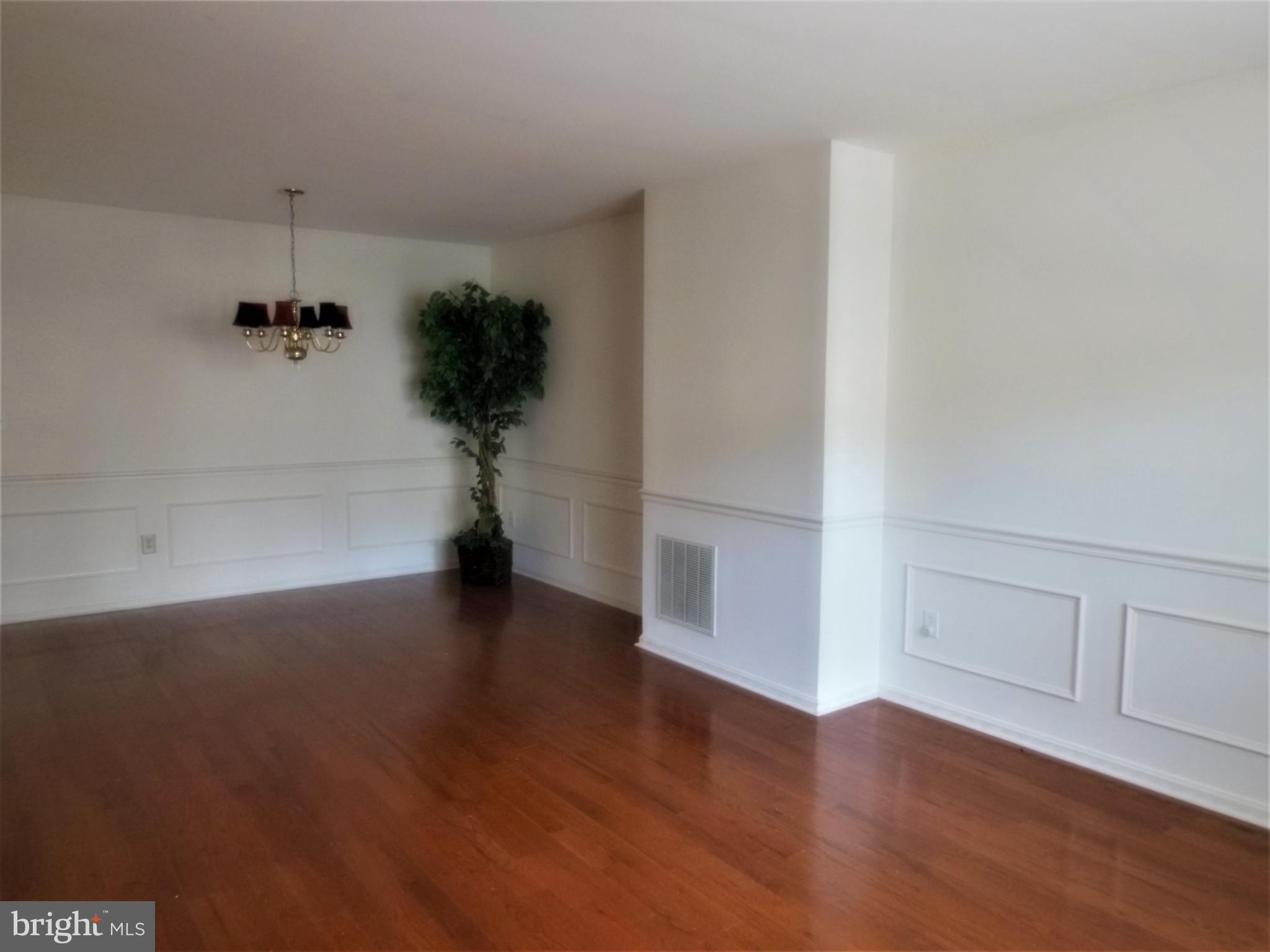 COUNTRY WALK - Residential