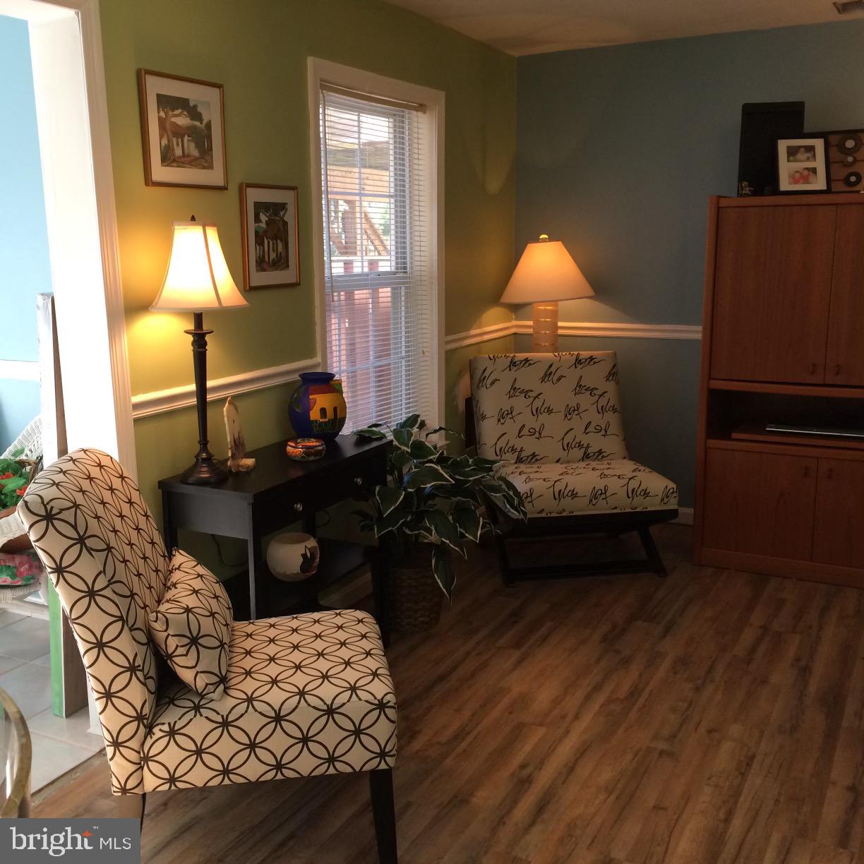 COUNTRY WALK - Residential