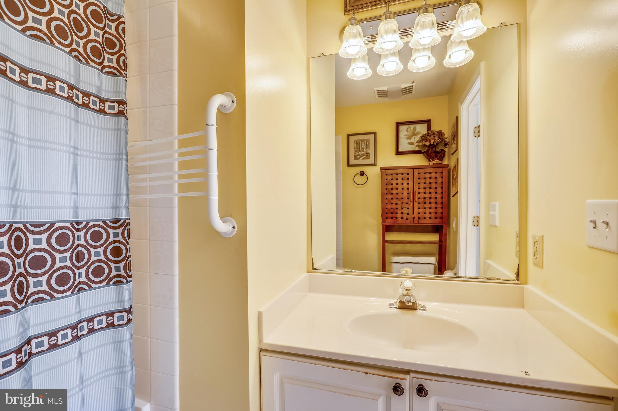 COUNTRY WALK - Residential