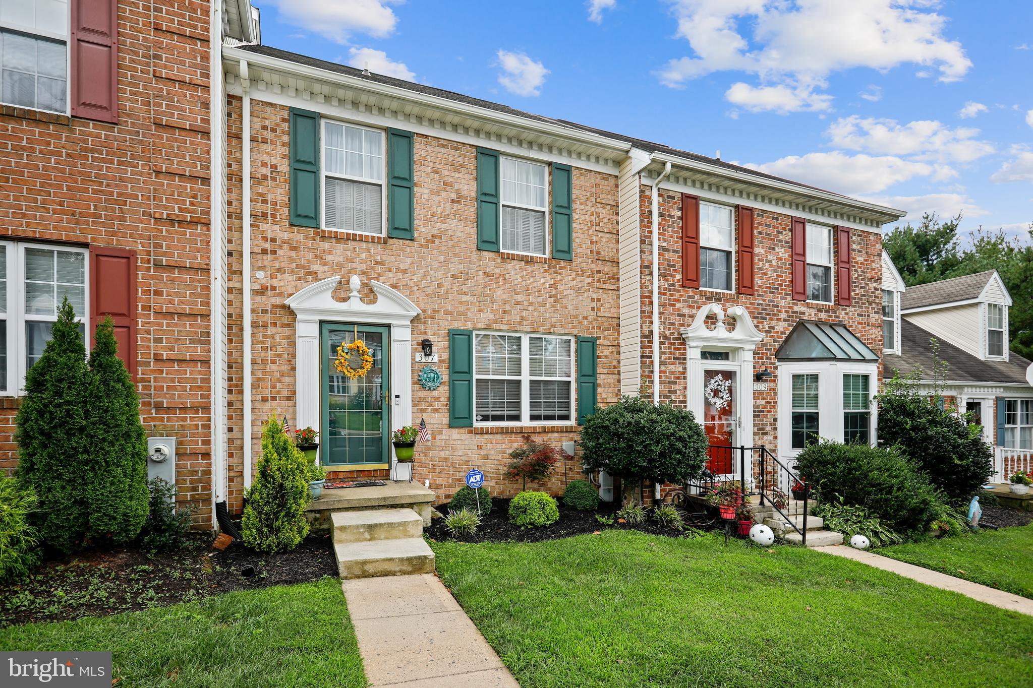 COUNTRY WALK - Residential