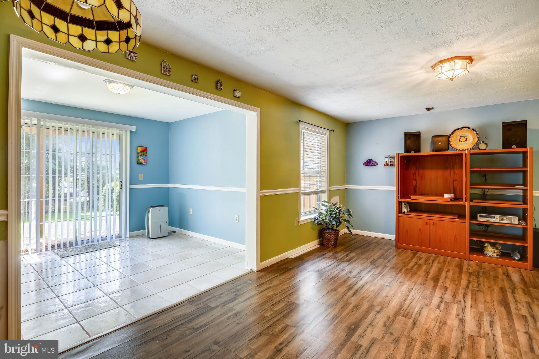 COUNTRY WALK - Residential