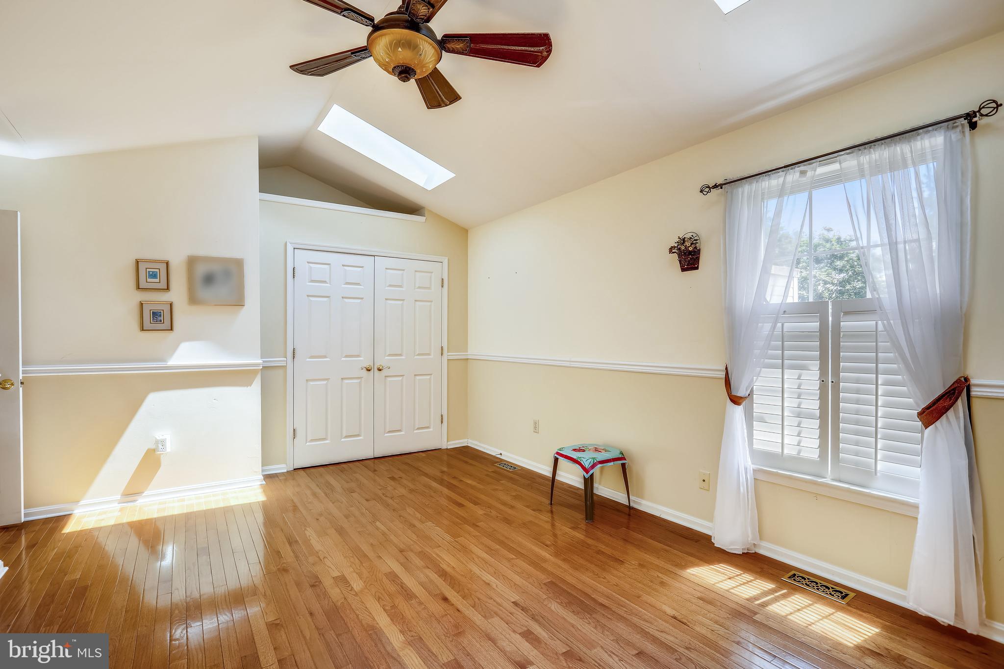 COUNTRY WALK - Residential