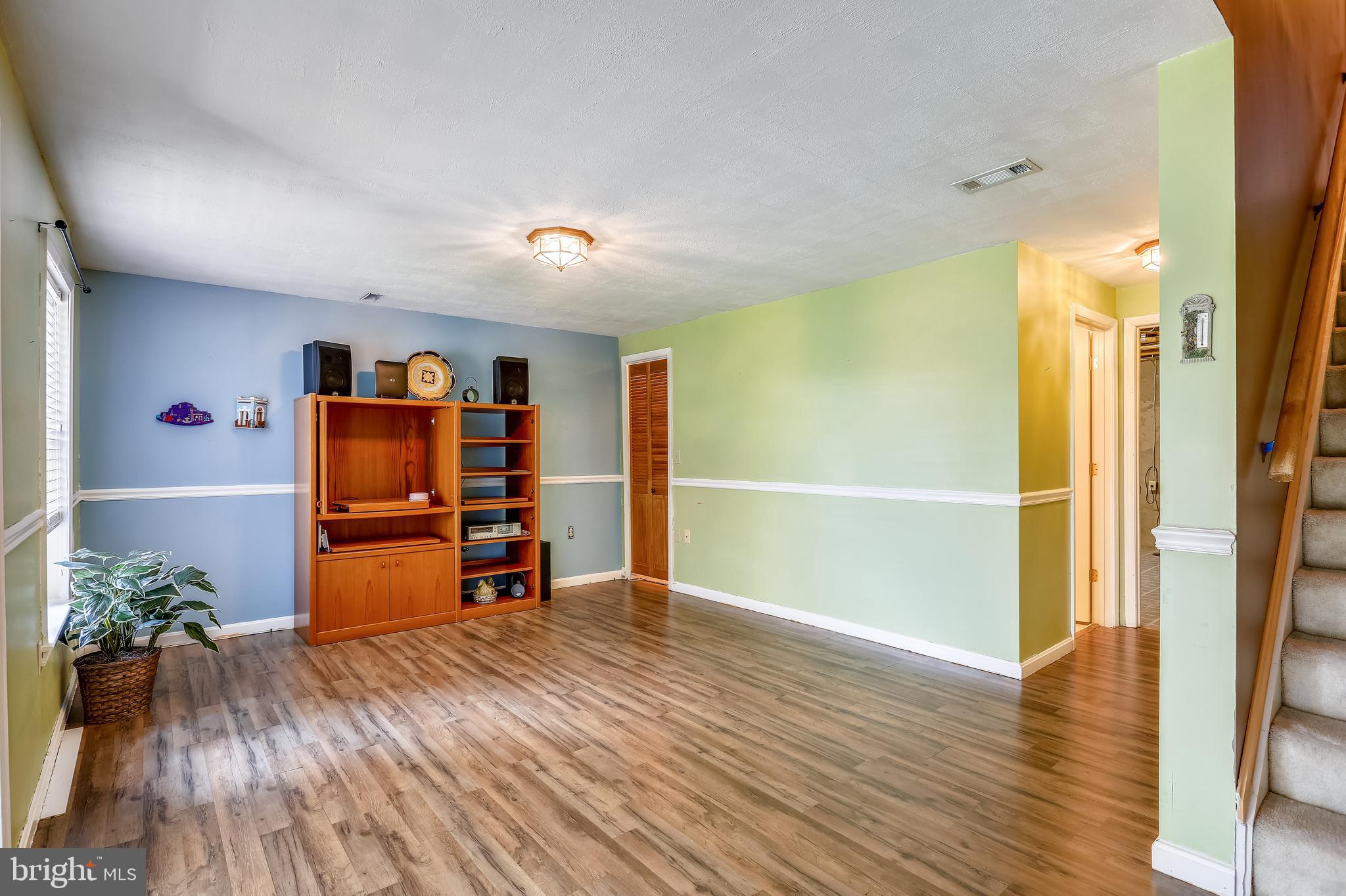 COUNTRY WALK - Residential