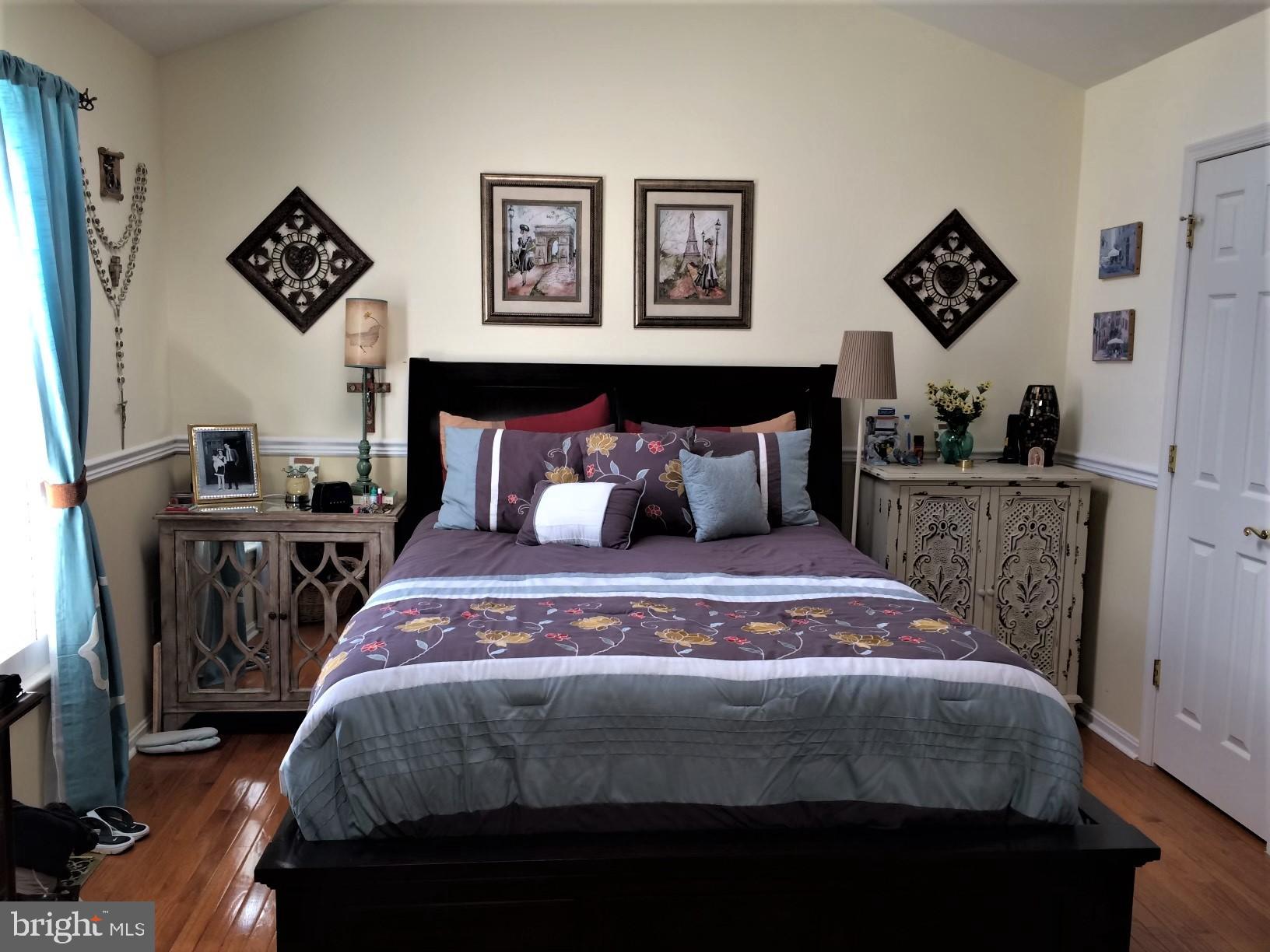 COUNTRY WALK - Residential