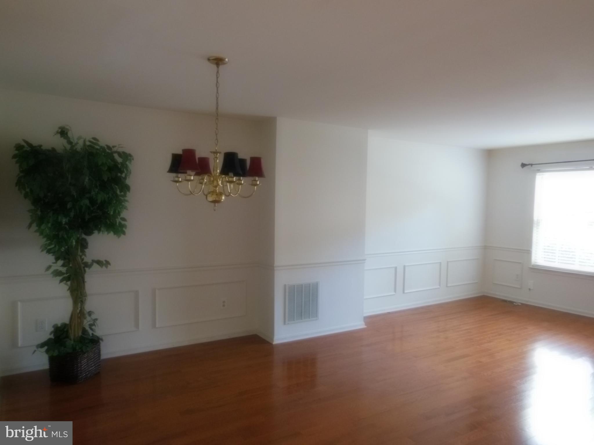 COUNTRY WALK - Residential