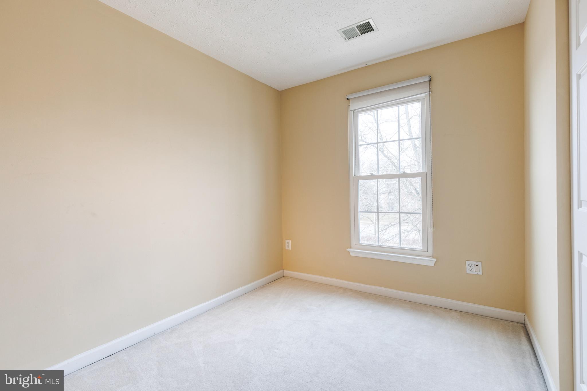 EATON SQUARE - Residential Lease