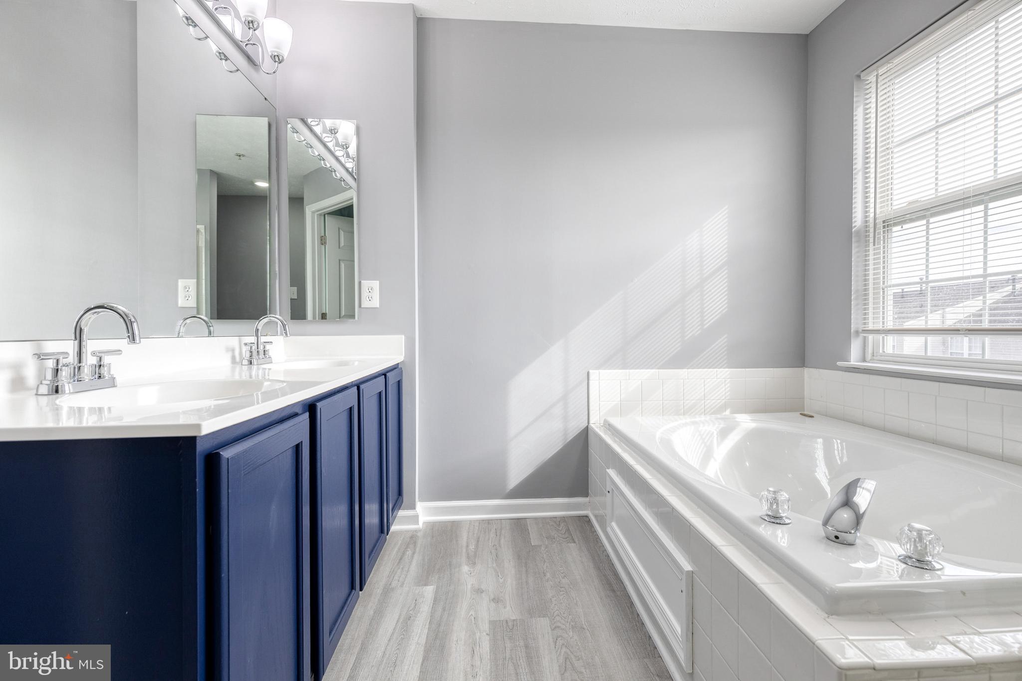 EATON SQUARE - Residential Lease