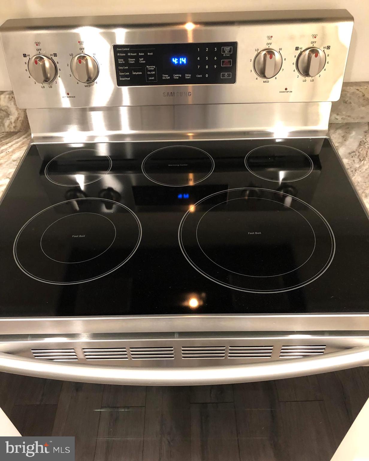 STEVENSON VILLAGE CONDO - Residential Lease