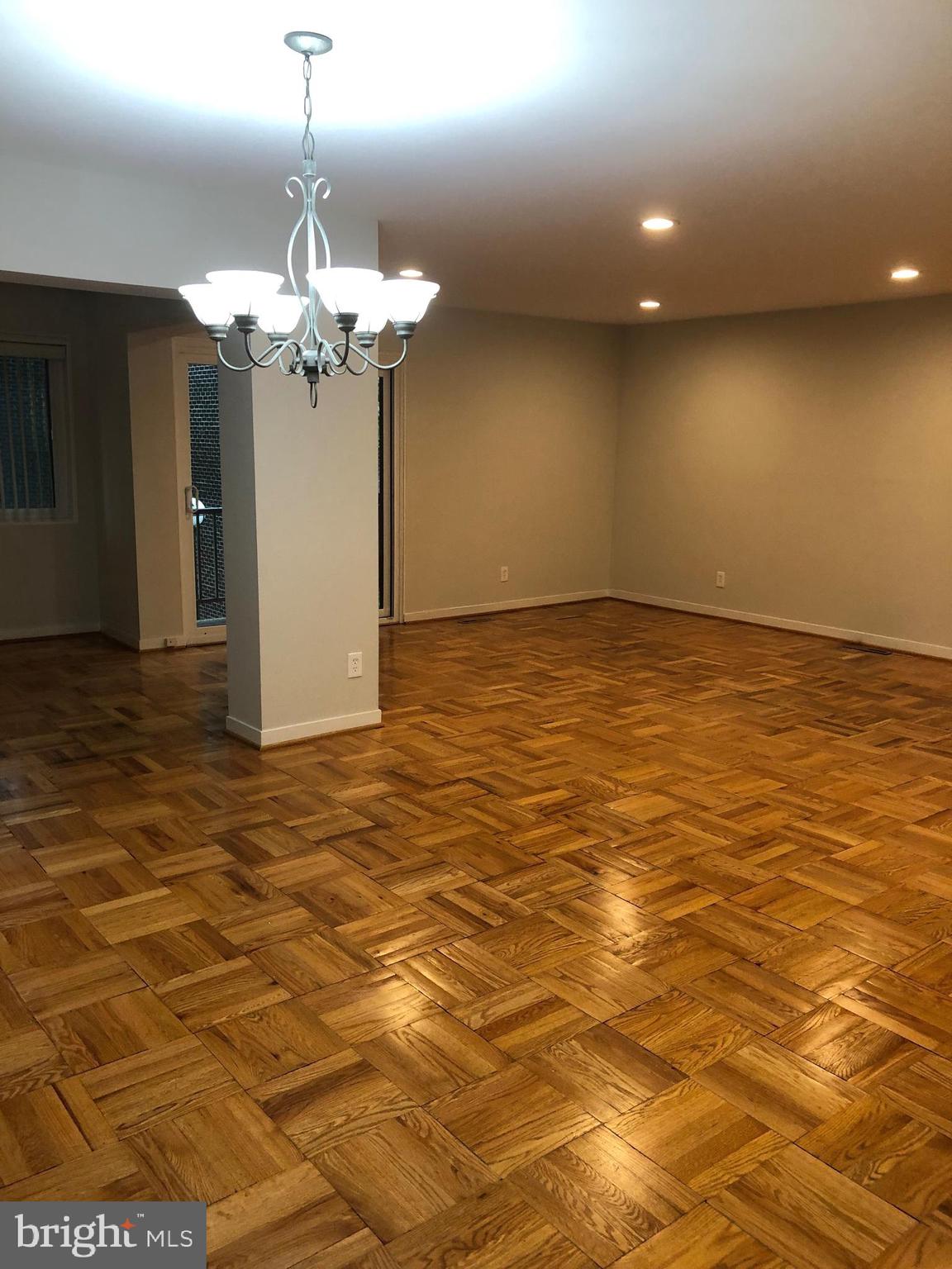 STEVENSON VILLAGE CONDO - Residential Lease