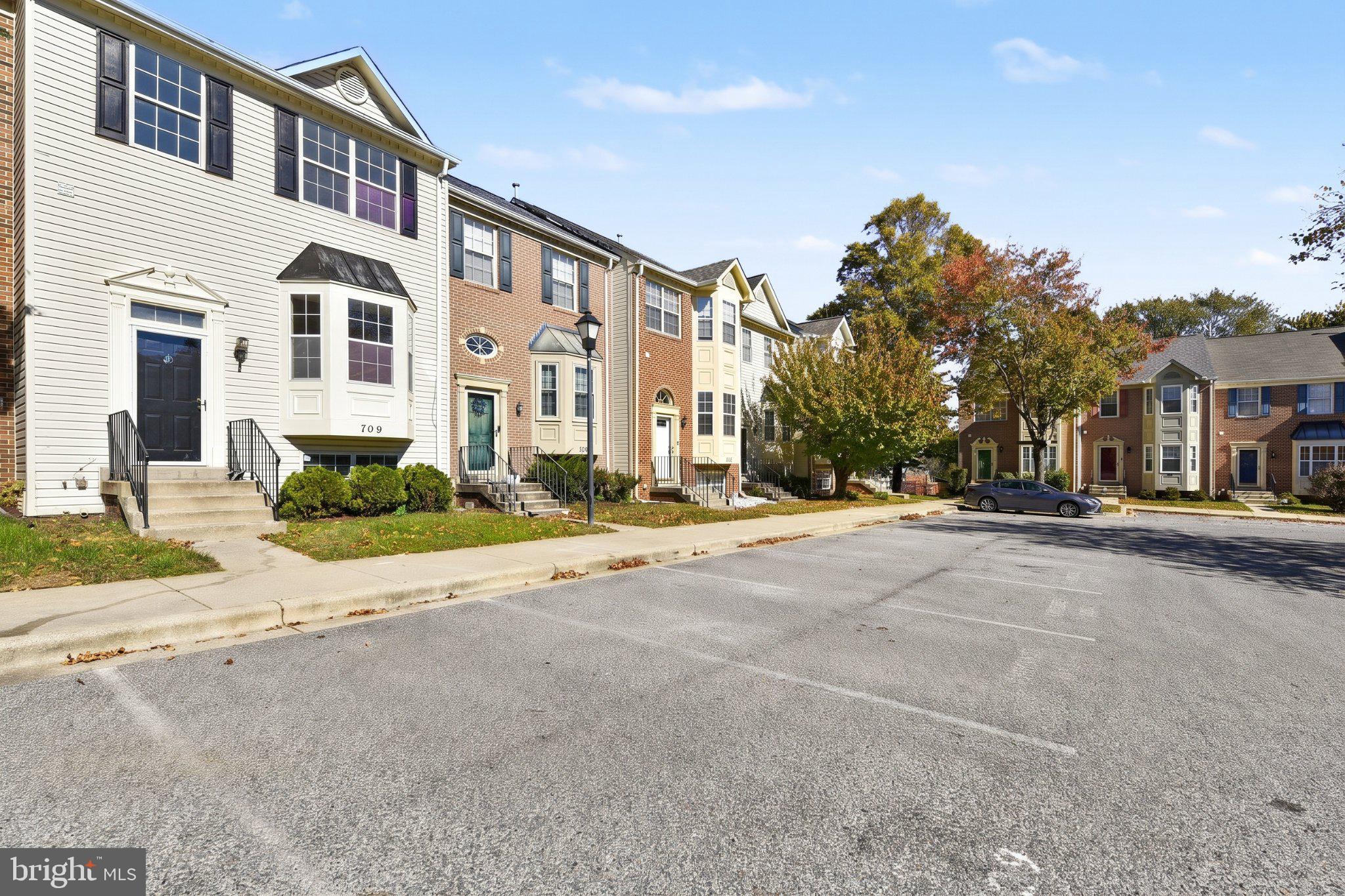 709 FARAWAY COURT