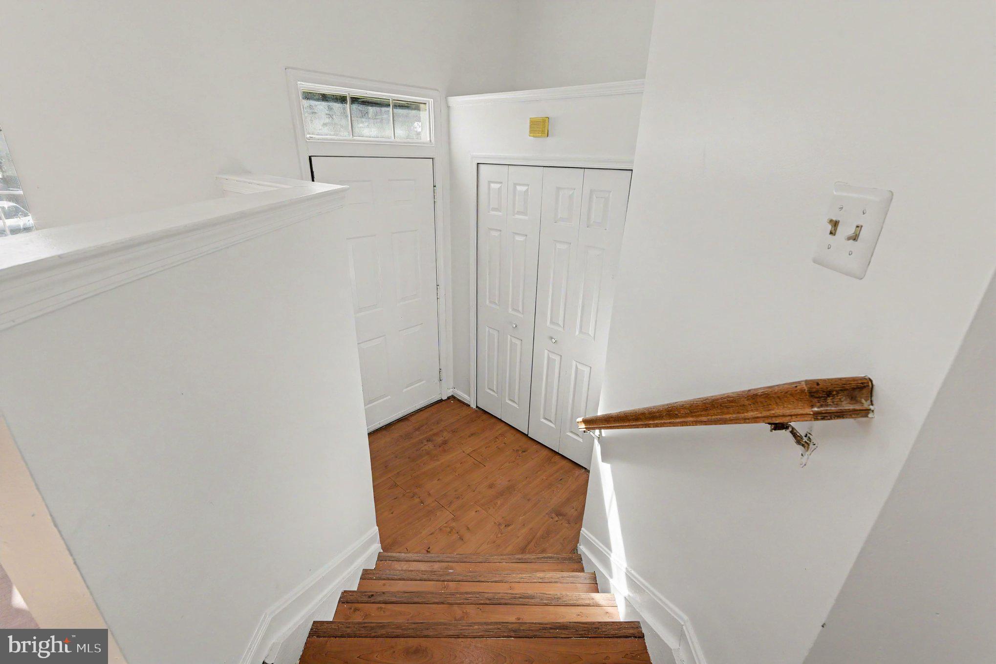 709 FARAWAY COURT
