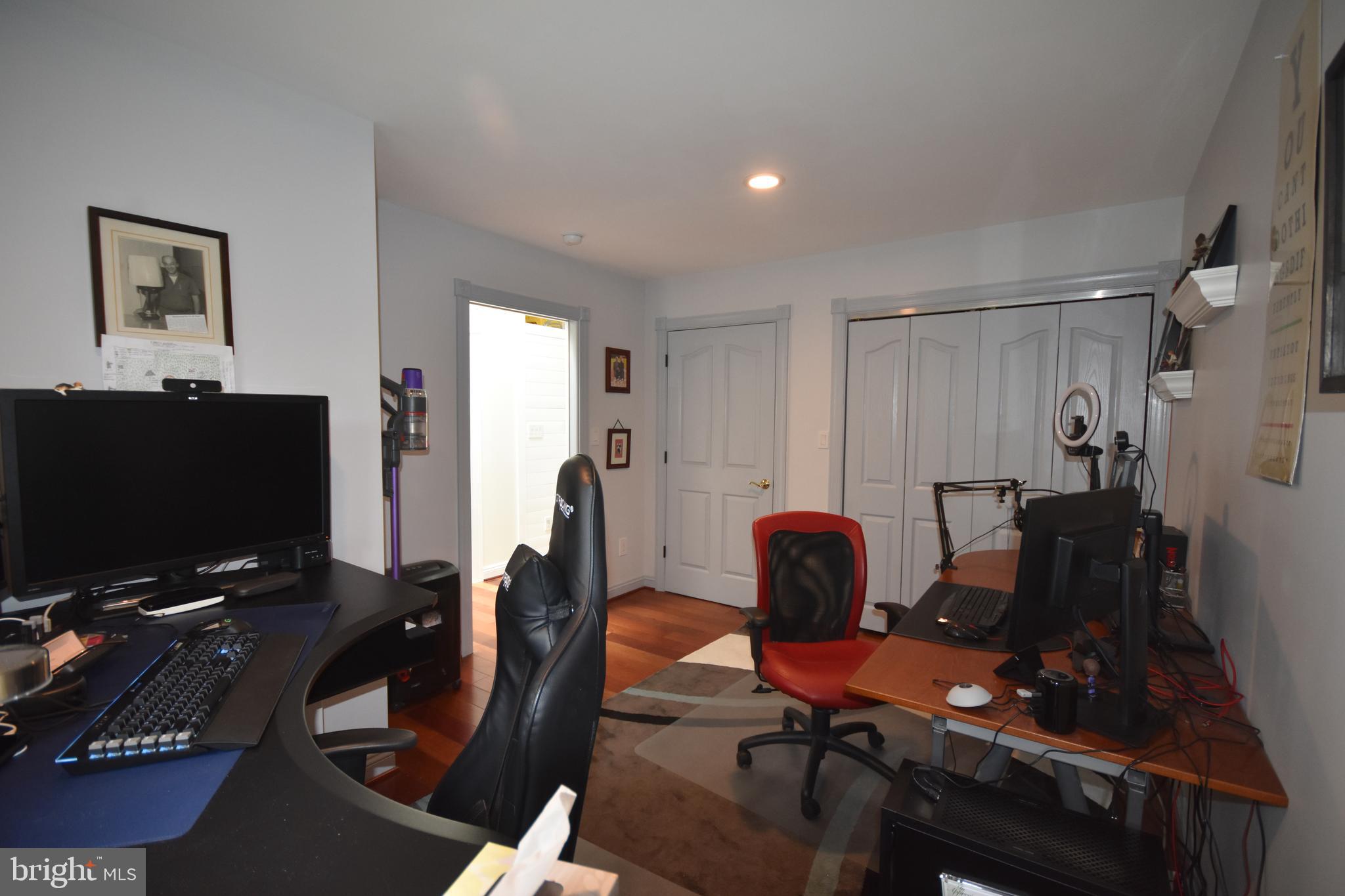 VALLEY VIEW - Residential