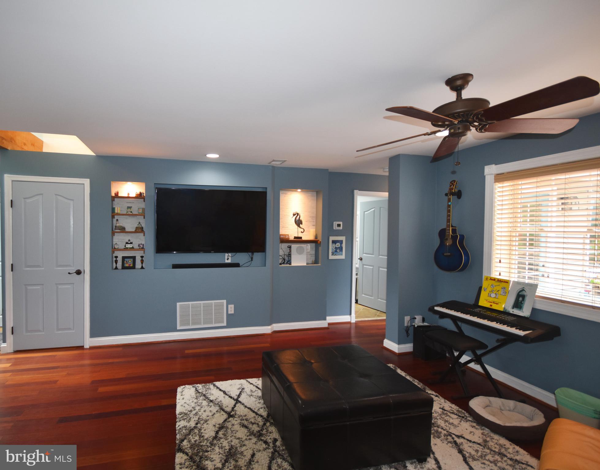 VALLEY VIEW - Residential