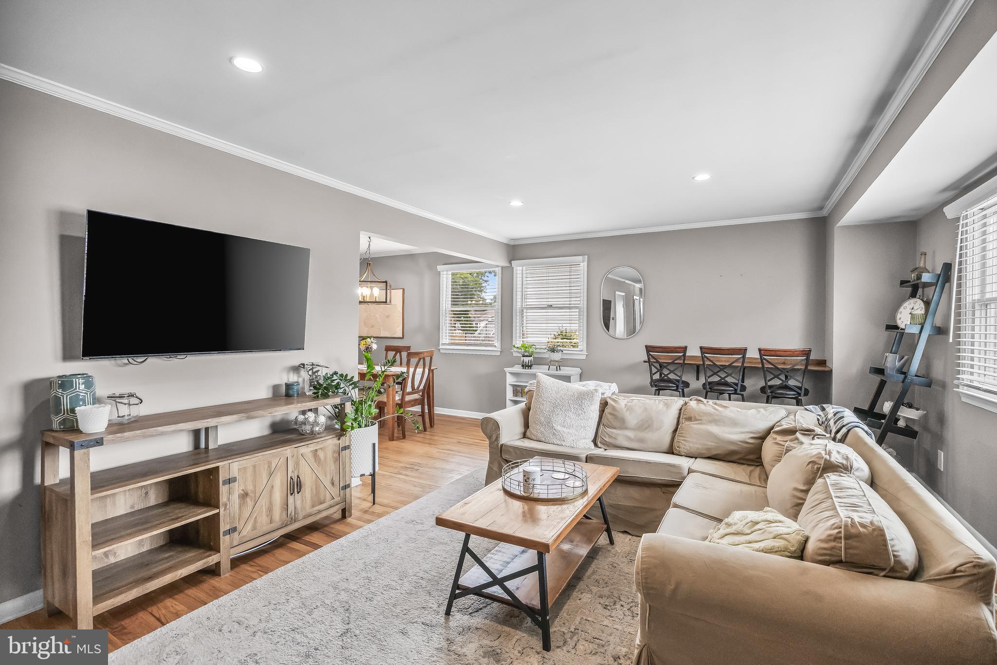 701 WILLOW DRIVE